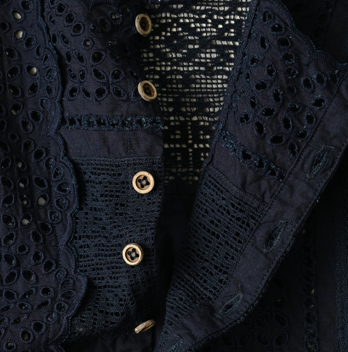 45R(フォーティファイブアール) |バチストカットワークのドレス（インディゴ）