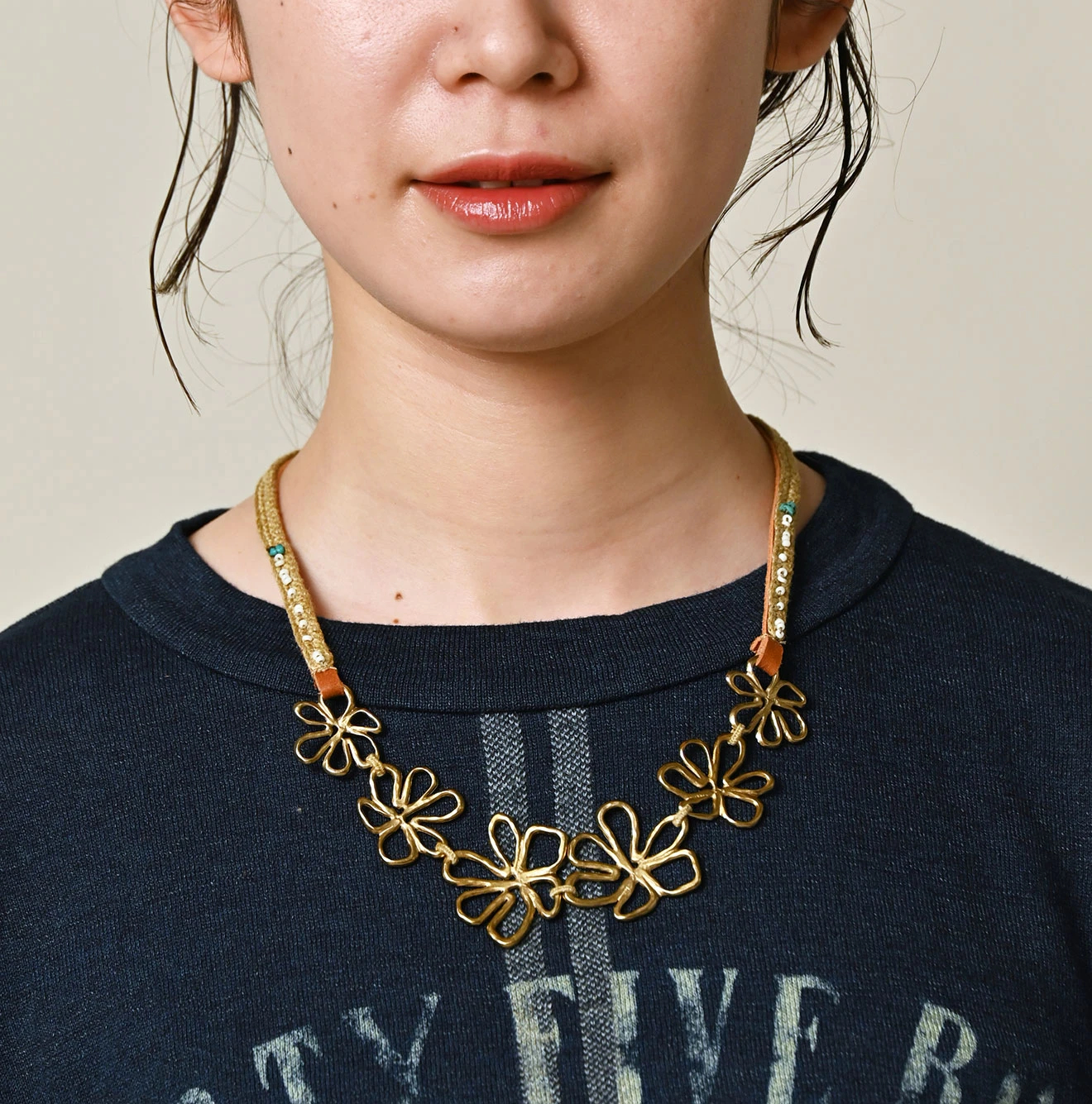 45R(フォーティファイブアール) |サックロゴプリントニットソーの908Tシャツ（インディゴ）