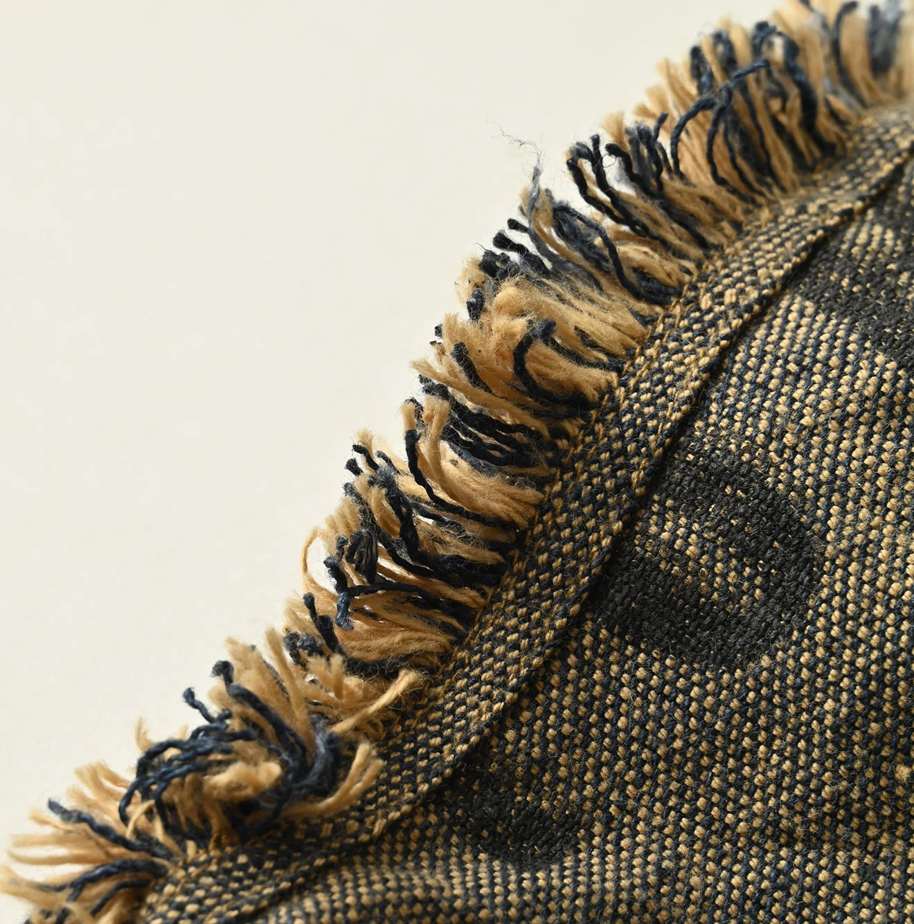 45R(フォーティファイブアール) |インドリネンサックのフリンジノースリーブトップ（藍）