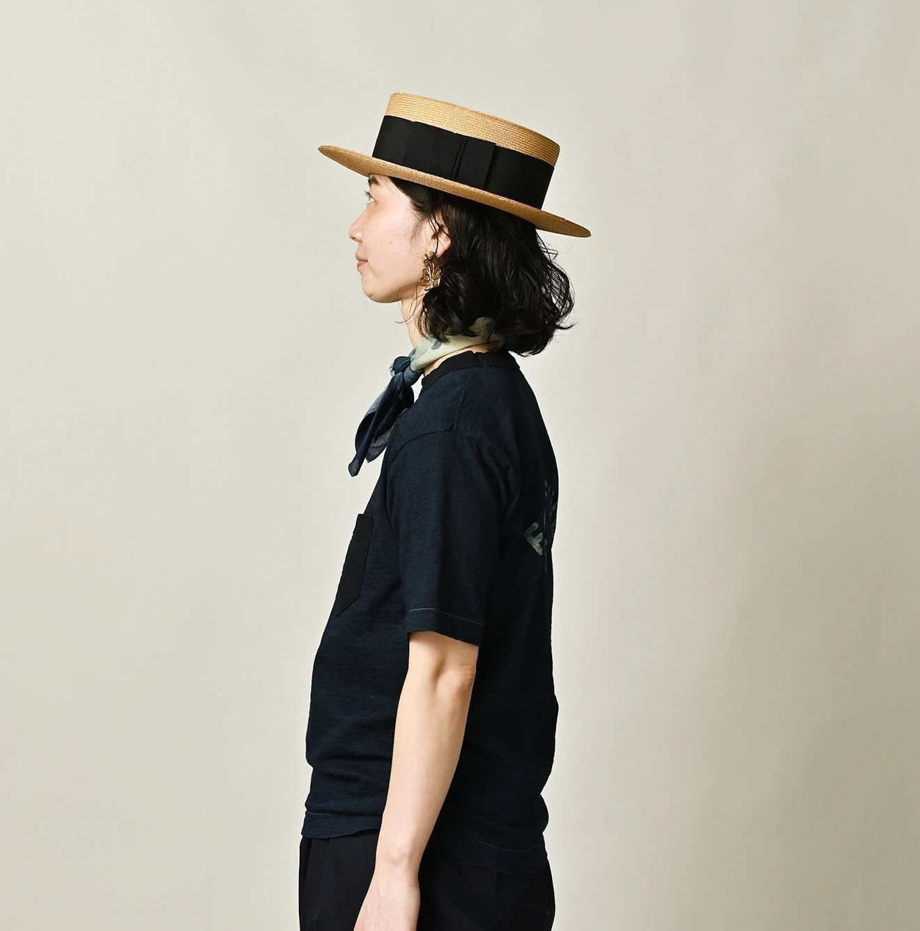 45R(フォーティファイブアール) |クレリックアーチロゴプリントの908Tシャツ（インディゴ）