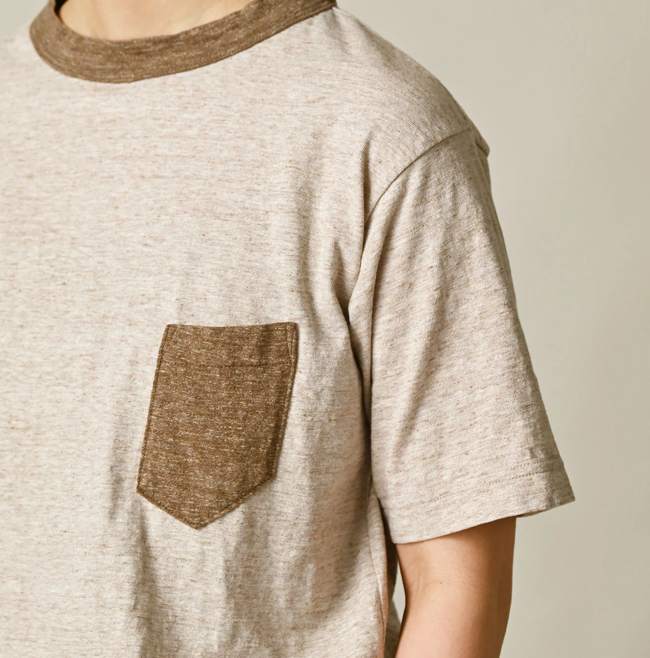 45R(フォーティファイブアール) |クレリックアーチロゴプリントの908Tシャツ（トップ）