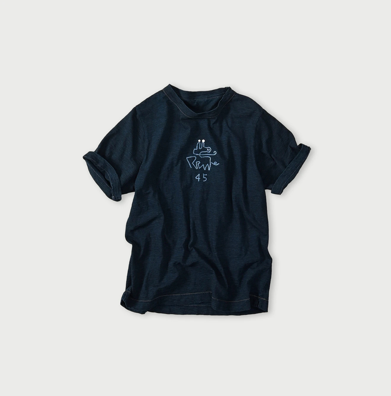45R（フォーティファイブアール）| ナスッピー刺繍の908Tシャツ