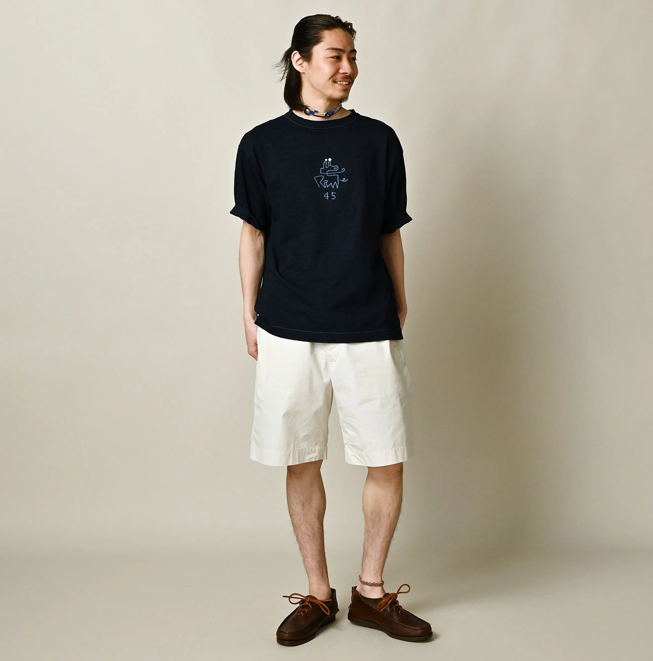 45R（フォーティファイブアール）| ナスッピー刺繍の908Tシャツ