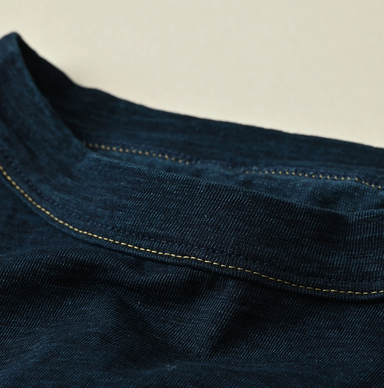 45R（フォーティファイブアール）| ナスッピー刺繍の908Tシャツ