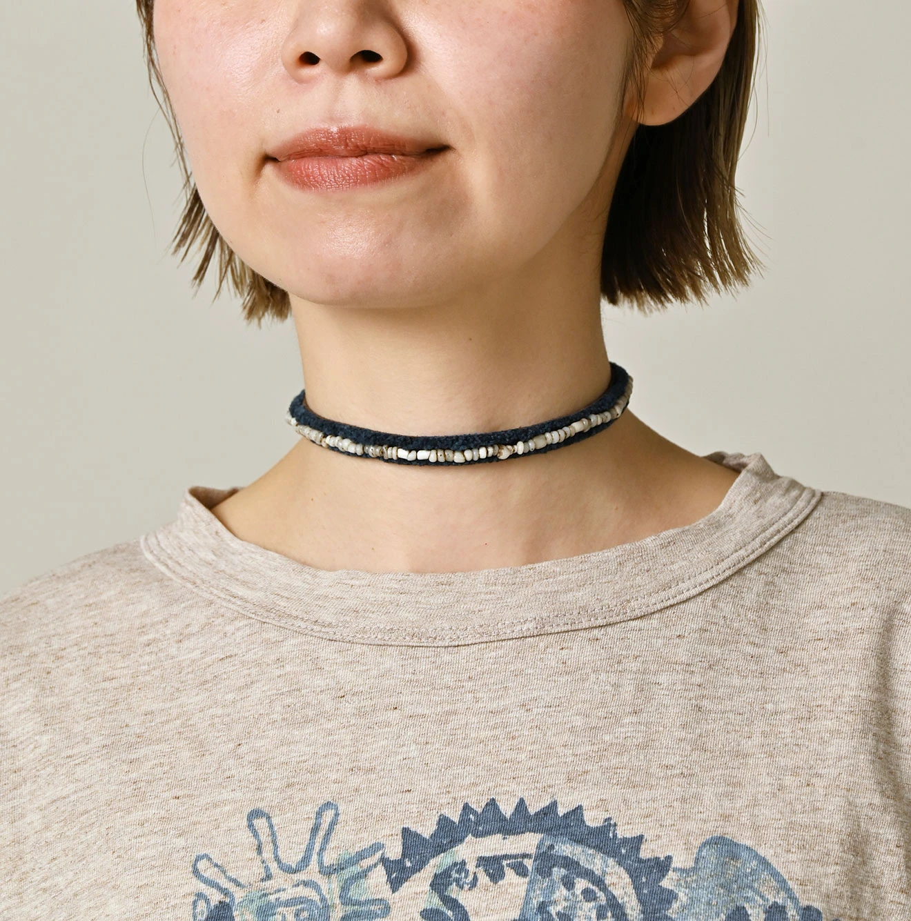 45R(フォーティファイブアール) |ナスッピープリントの908オーシャンTシャツ（トップ）