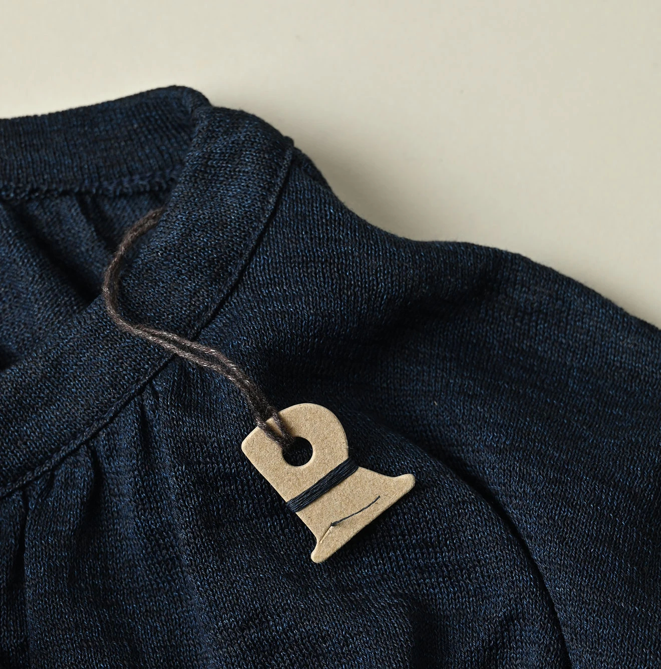 45R(フォーティファイブアール) |ギマのギャザーブラウス（インディゴ）