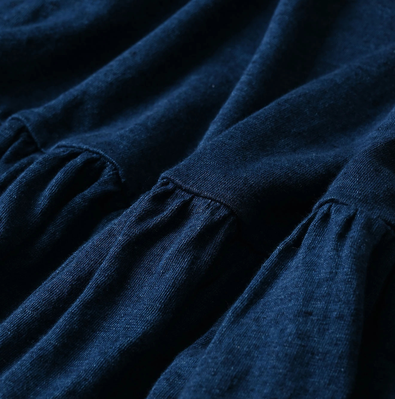 45R(フォーティファイブアール) |ONEONE 宝物のリネン天竺ギャザーMキャミ（インディゴ）