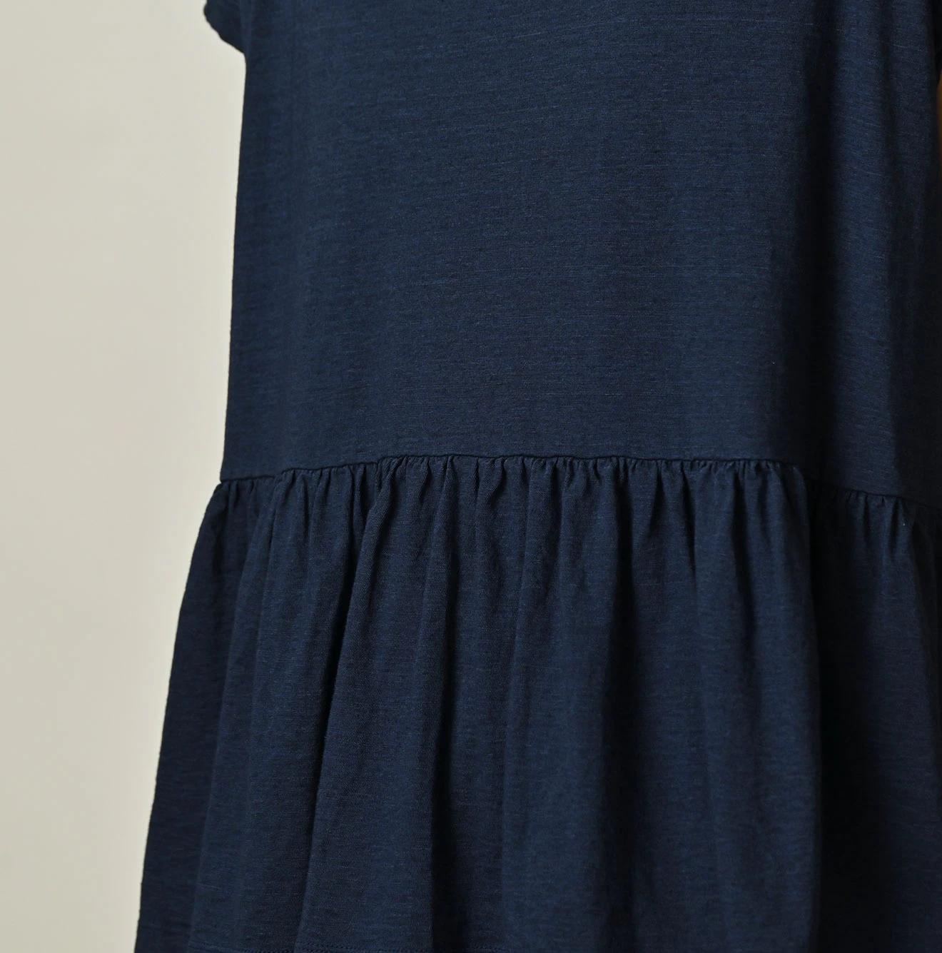 45R(フォーティファイブアール) |ONEONE 宝物のいろいろ天竺ギャザーＭキャミ（インディゴ）