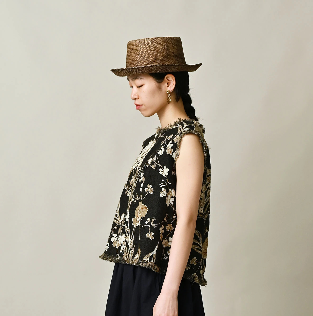 45R(フォーティファイブアール) |ギマゴザダックリンネルプリントのノースリーブトップ