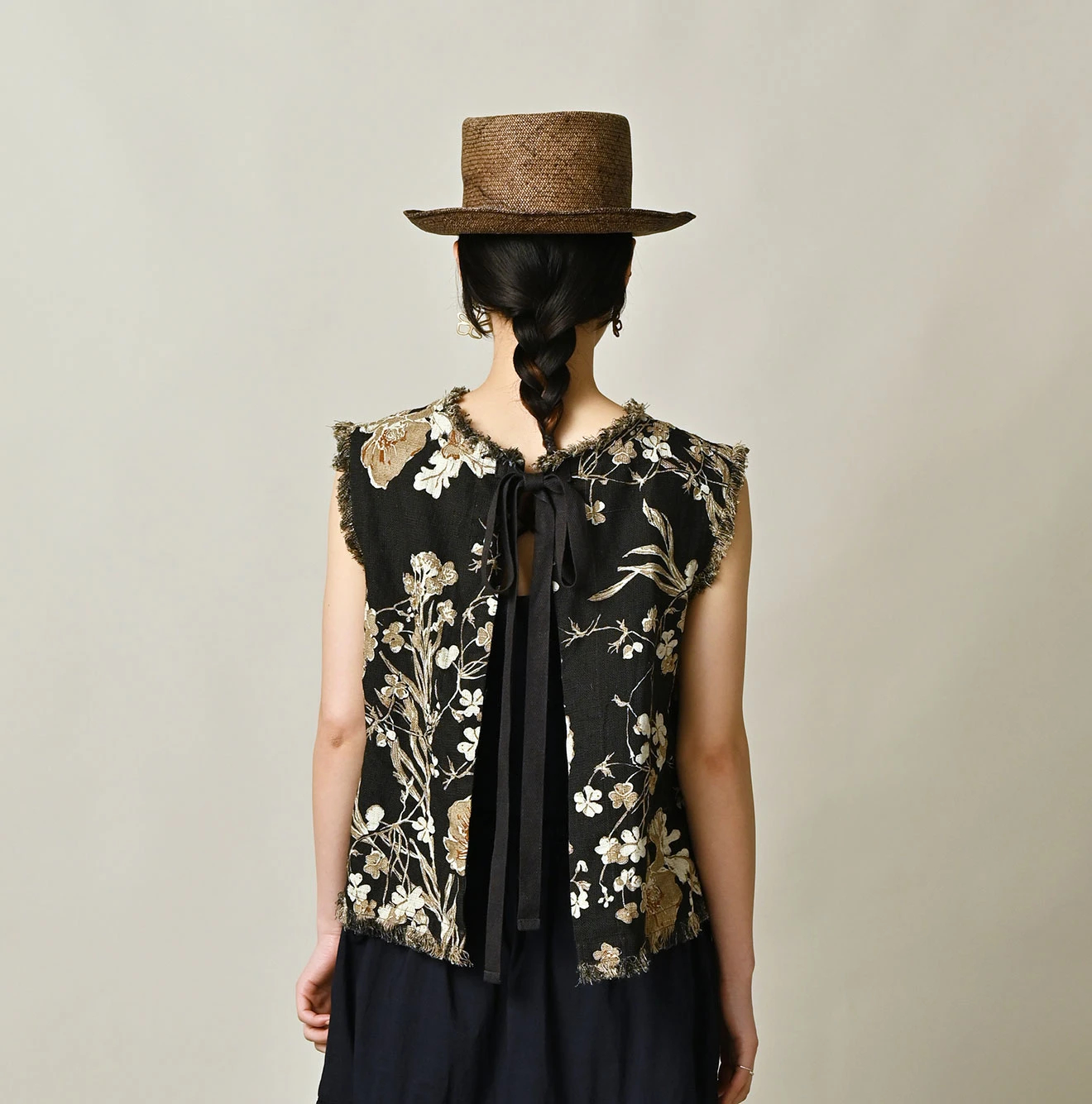 45R(フォーティファイブアール) |ギマゴザダックリンネルプリントのノースリーブトップ