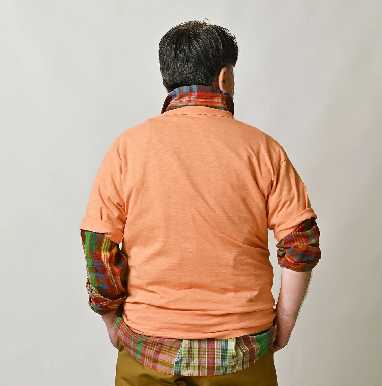 45R(フォーティファイブアール) |ビッグロゴプリントの908Tシャツ