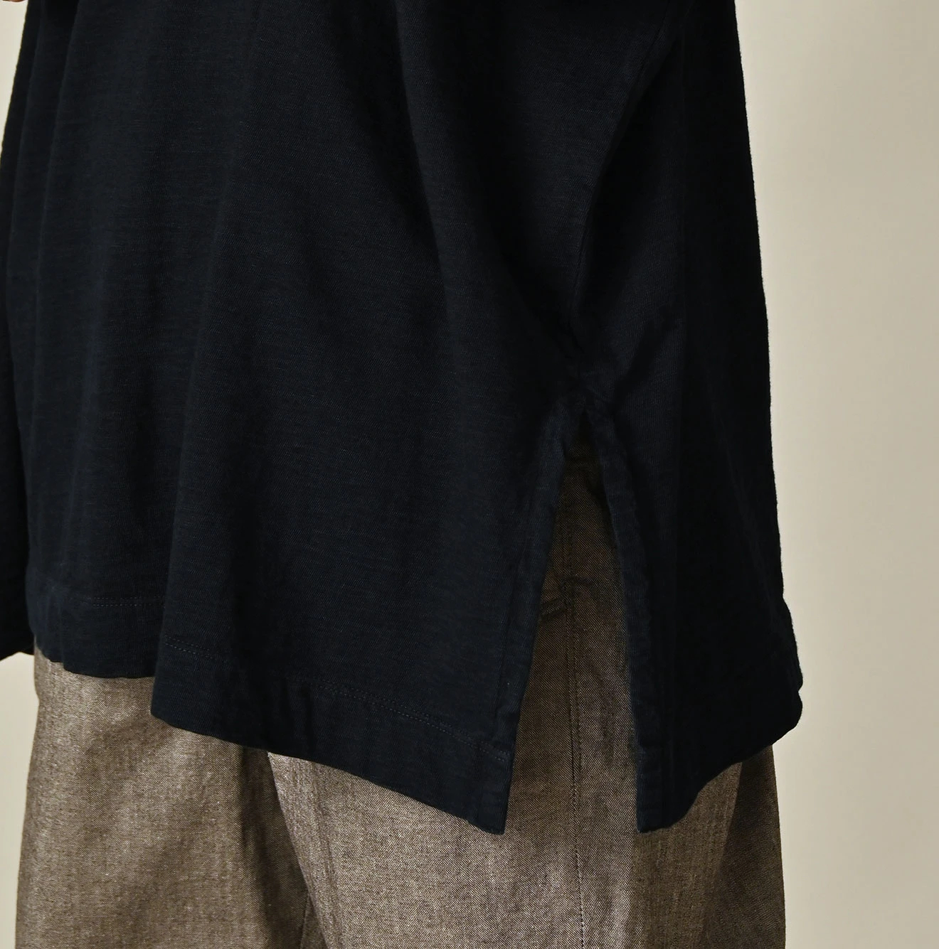 45R(フォーティファイブアール) |天竺のビッグスリットTシャツ（インディゴ）