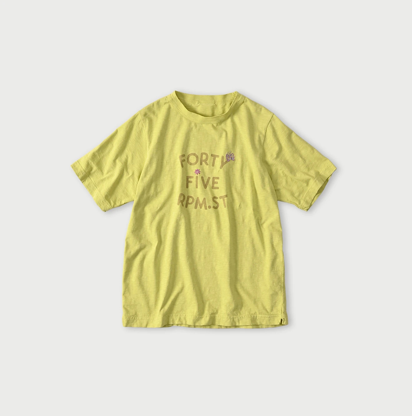 45R(フォーティファイブアール) |アゲハ刺繍ロゴプリントの908Tシャツ