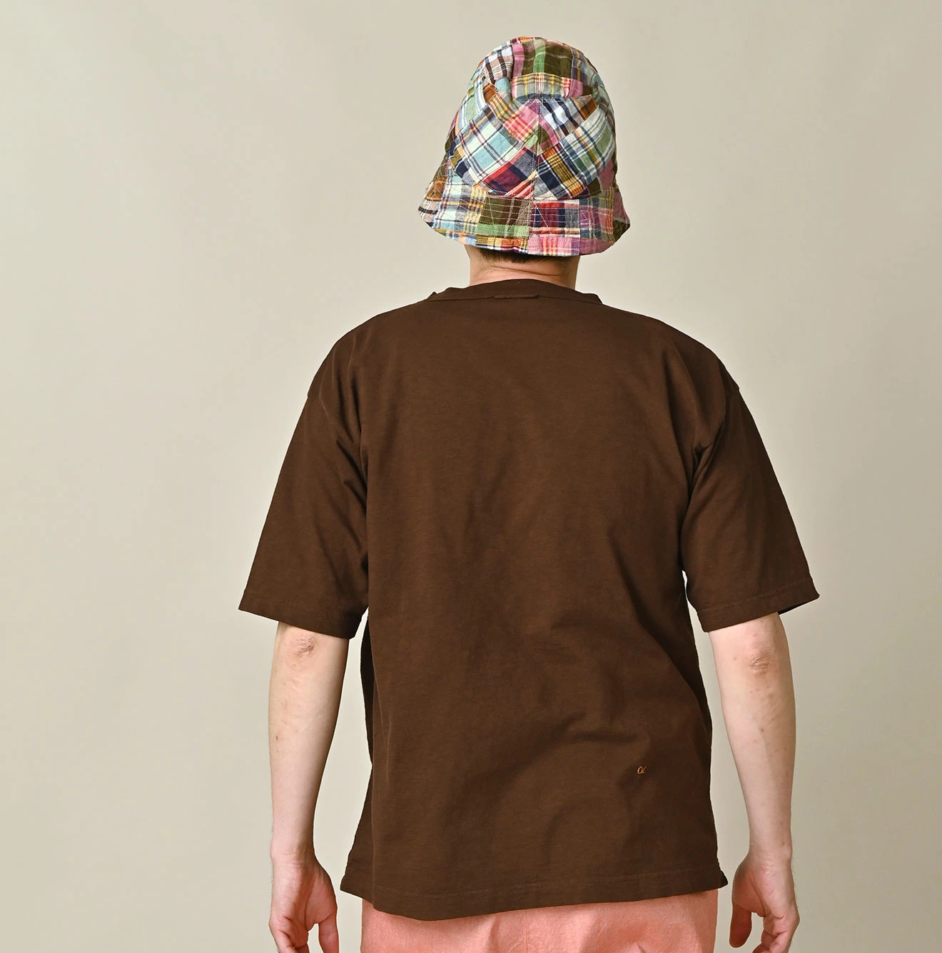 45R(フォーティファイブアール) |アゲハ刺繍ロゴプリントの908Tシャツ