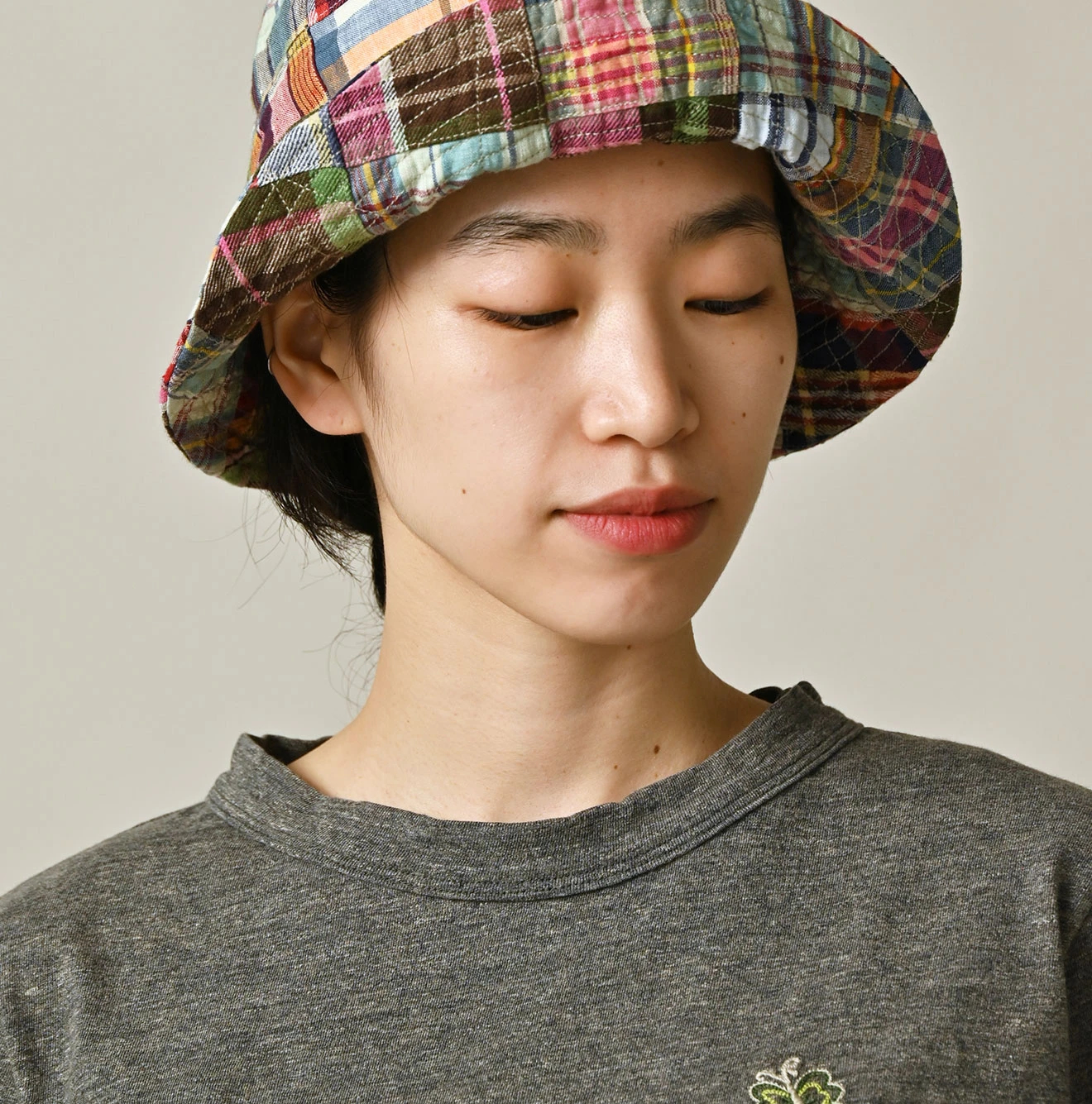 45R(フォーティファイブアール) |アゲハ刺繍ロゴプリントの908Tシャツ（トップ）