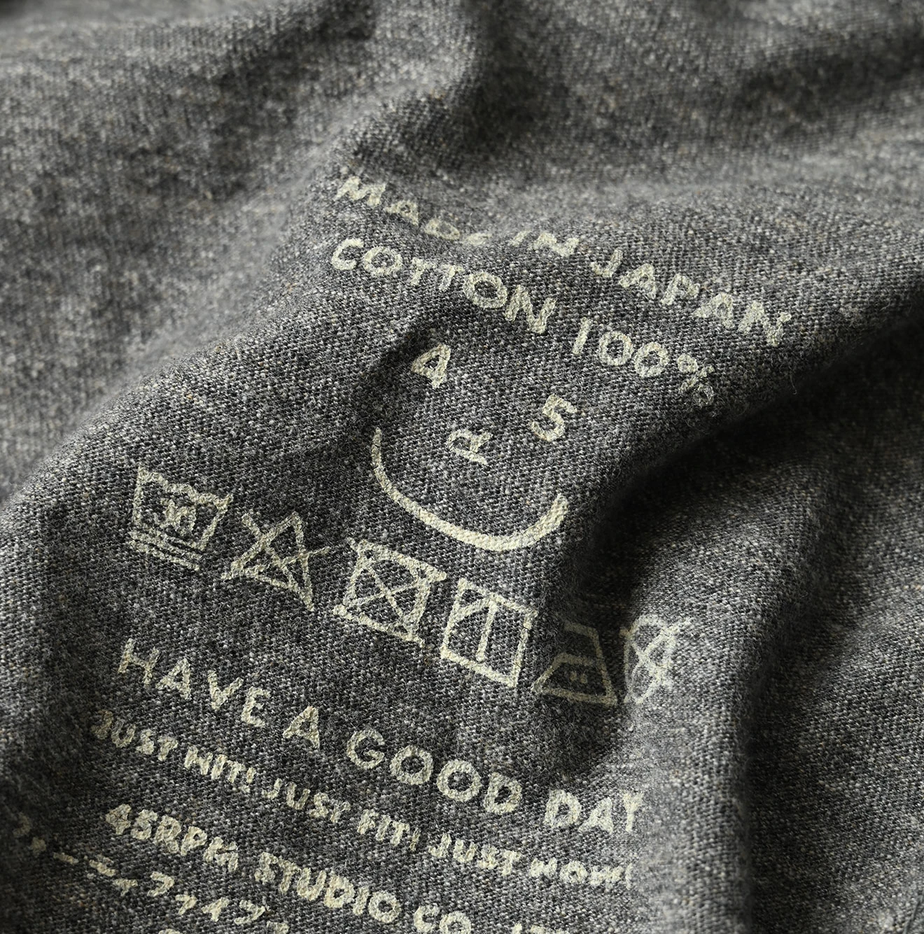 45R(フォーティファイブアール) |アゲハ刺繍ロゴプリントの908Tシャツ（トップ）