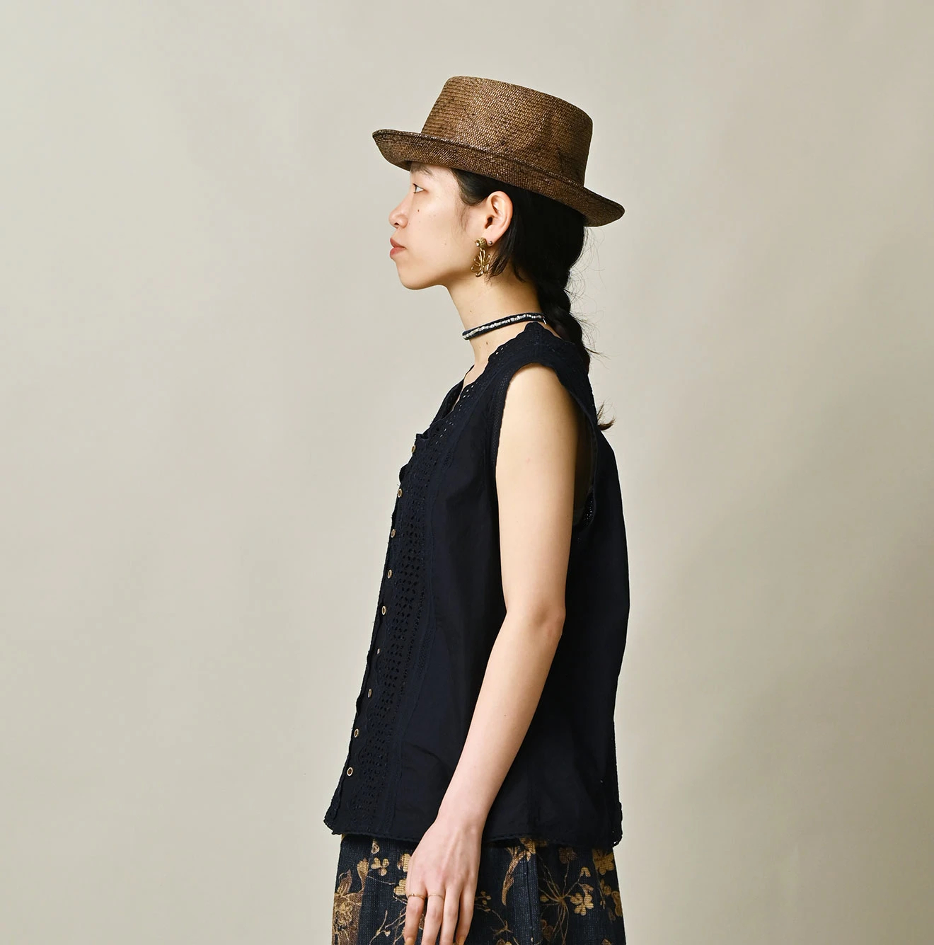 45R(フォーティファイブアール) |バチストカットワークのノースリーブトップ（インディゴ）