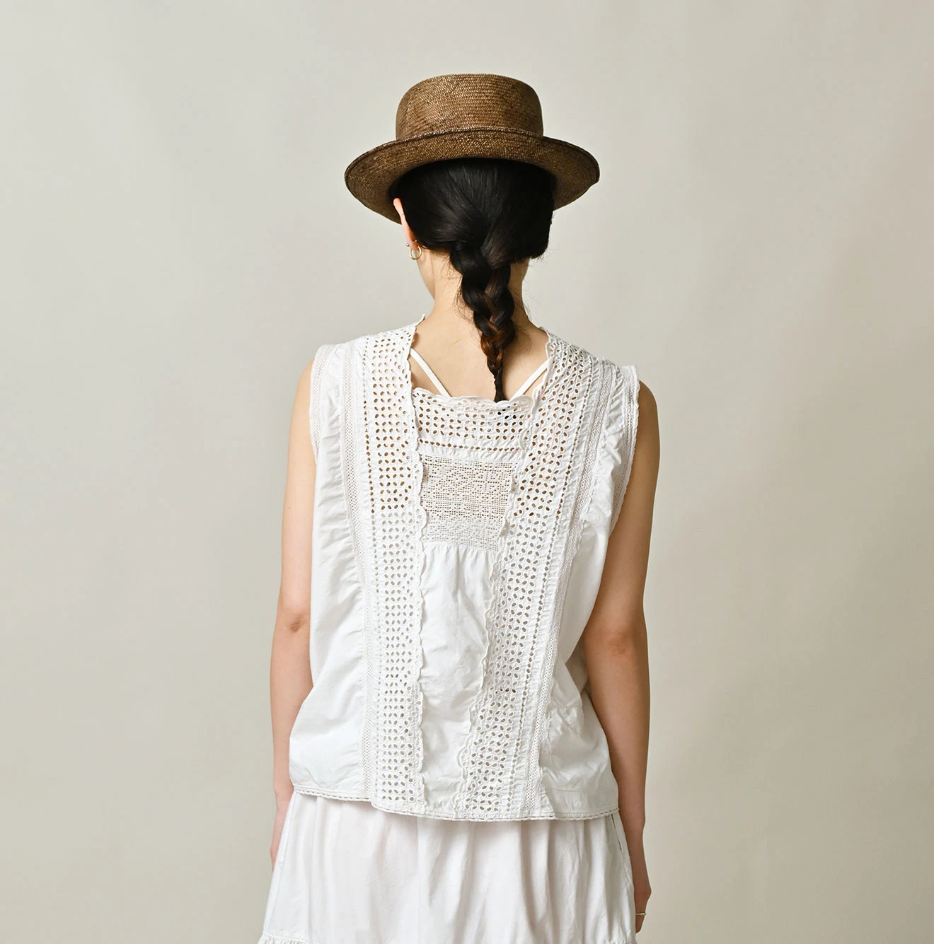 45R(フォーティファイブアール) |バチストカットワークのノースリーブトップ