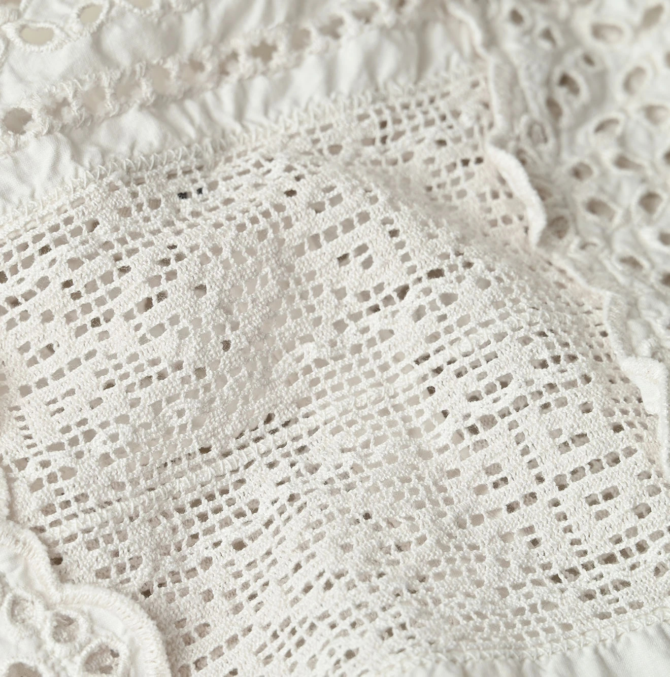 45R(フォーティファイブアール) |バチストカットワークのノースリーブトップ