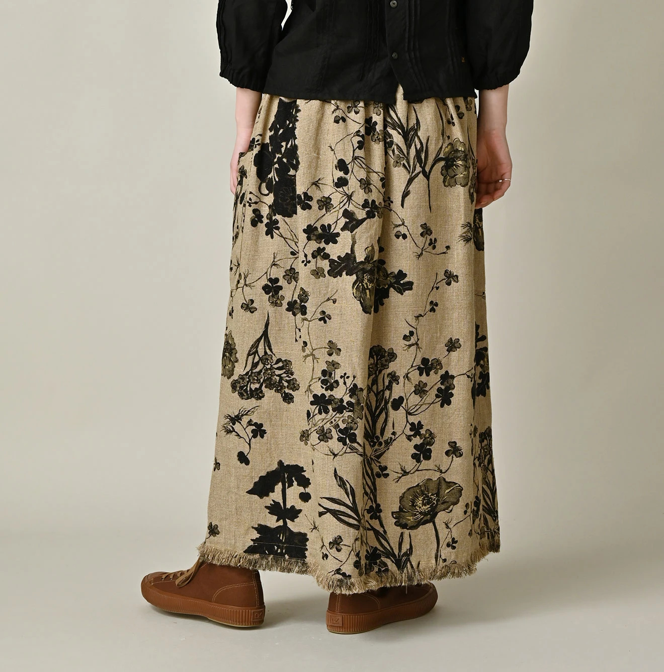 45R(フォーティファイブアール) |ギマゴザダックリンネルプリントのイージーエプロンスカート