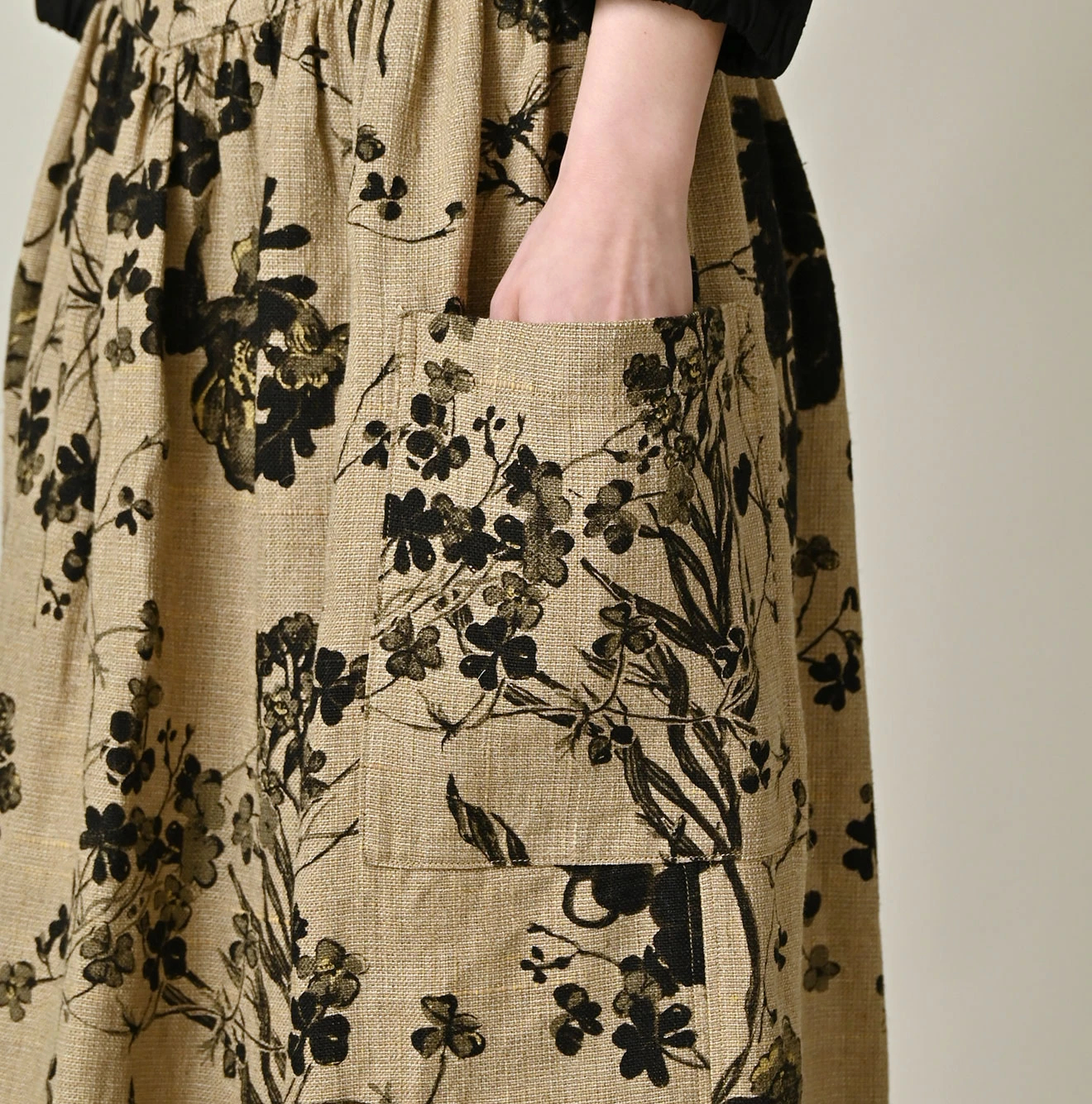 45R(フォーティファイブアール) |ギマゴザダックリンネルプリントのイージーエプロンスカート