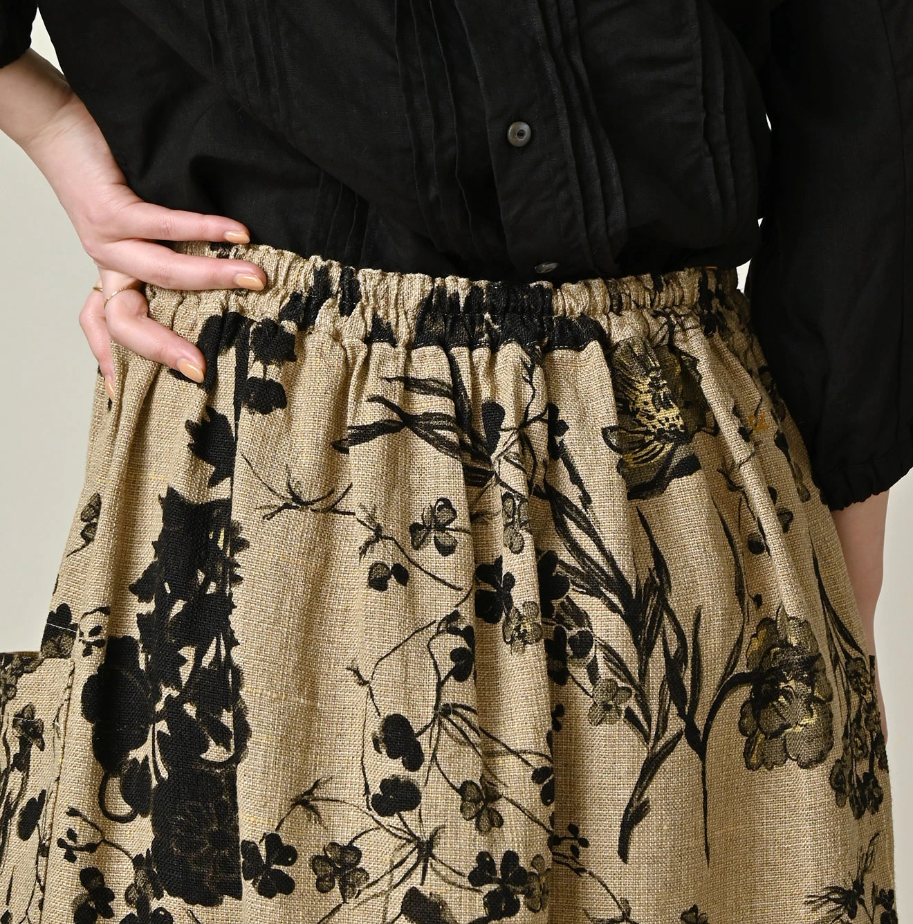 45R(フォーティファイブアール) |ギマゴザダックリンネルプリントのイージーエプロンスカート