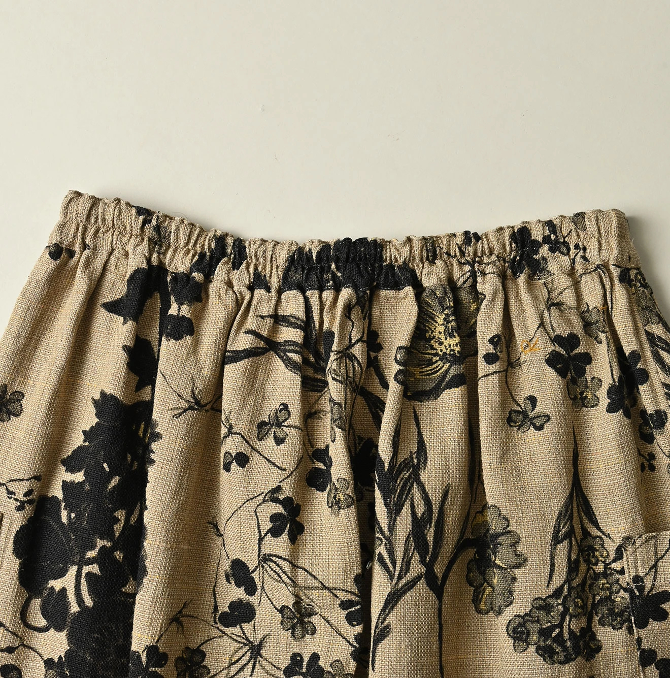 45R(フォーティファイブアール) |ギマゴザダックリンネルプリントのイージーエプロンスカート