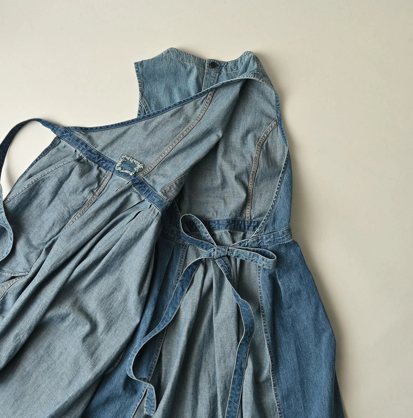 45R(フォーティファイブアール) |麦比古デニムのラップドレス（淡）