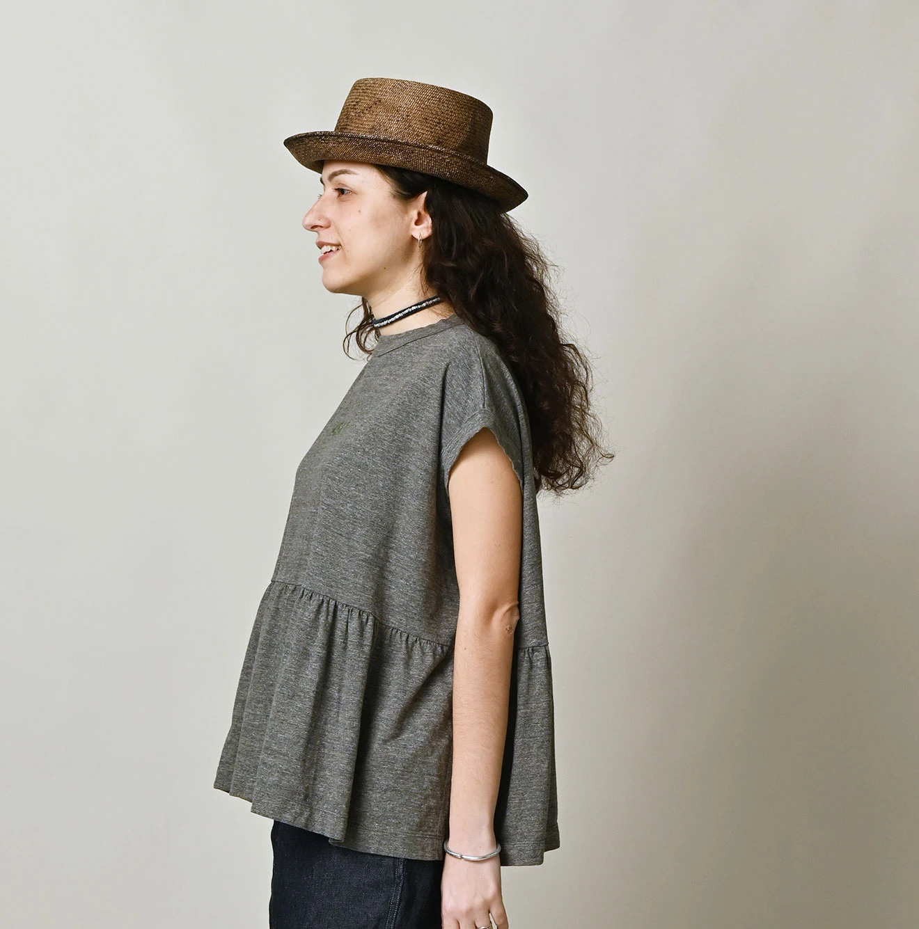 45R(フォーティファイブアール) |ピッコロゴプリントのギャザーＭキャミ（トップ）