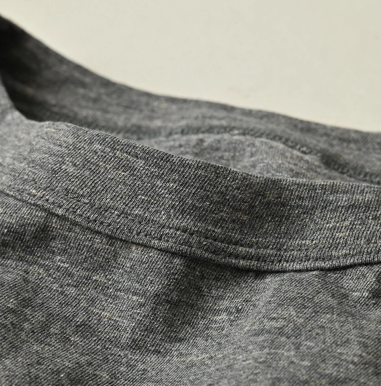 45R(フォーティファイブアール) |ピッコロゴプリントのギャザーＭキャミ（トップ）