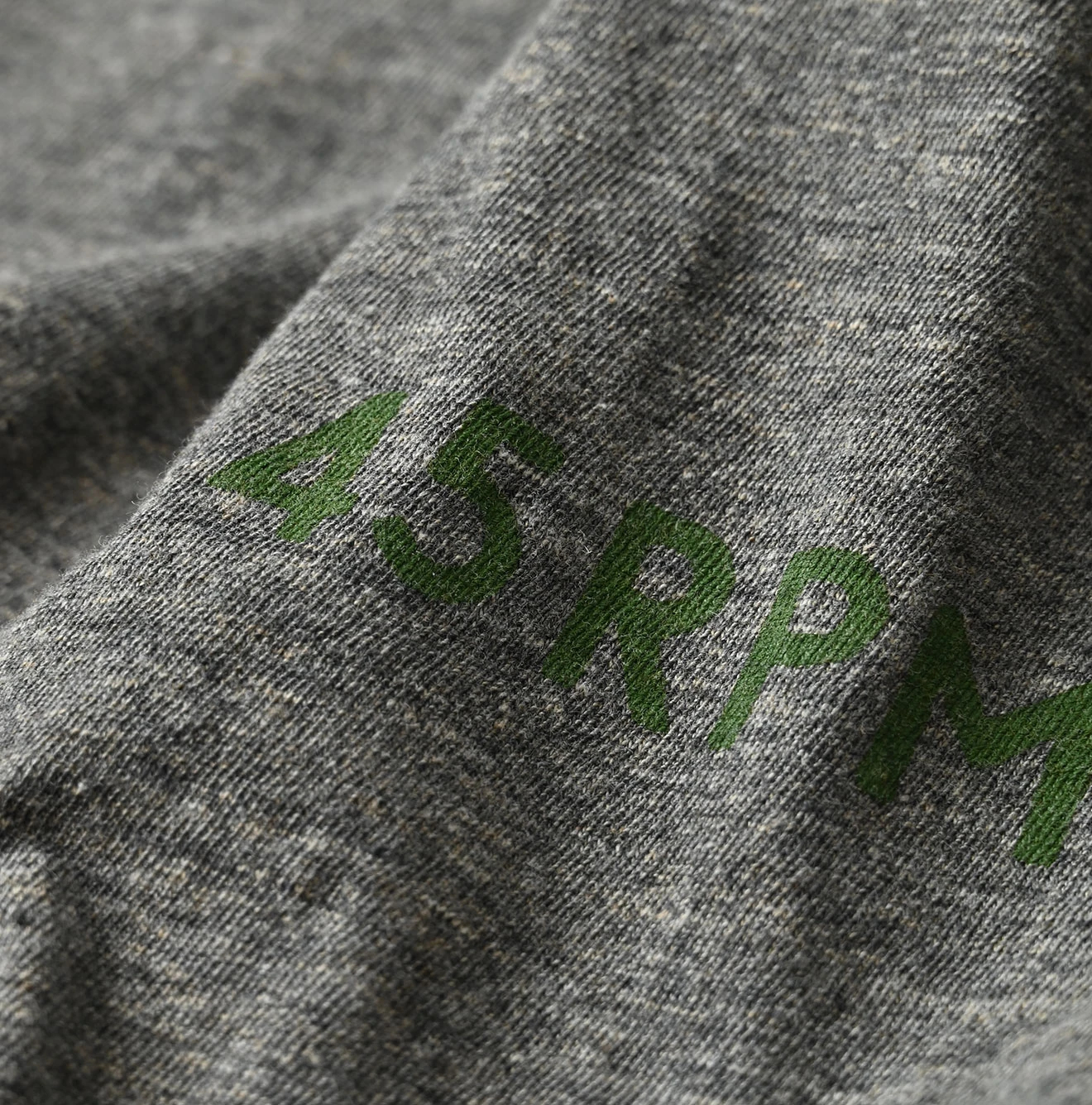 45R(フォーティファイブアール) |ピッコロゴプリントのギャザーＭキャミ（トップ）