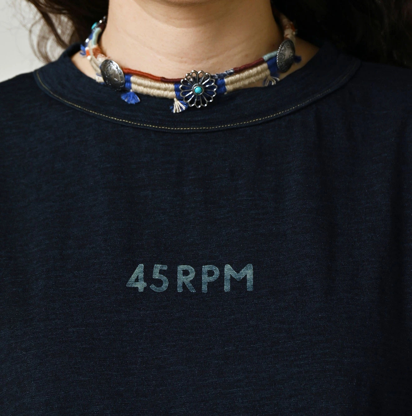 45R(フォーティファイブアール) |ピッコロゴプリントのギャザーMキャミ（インディゴ）