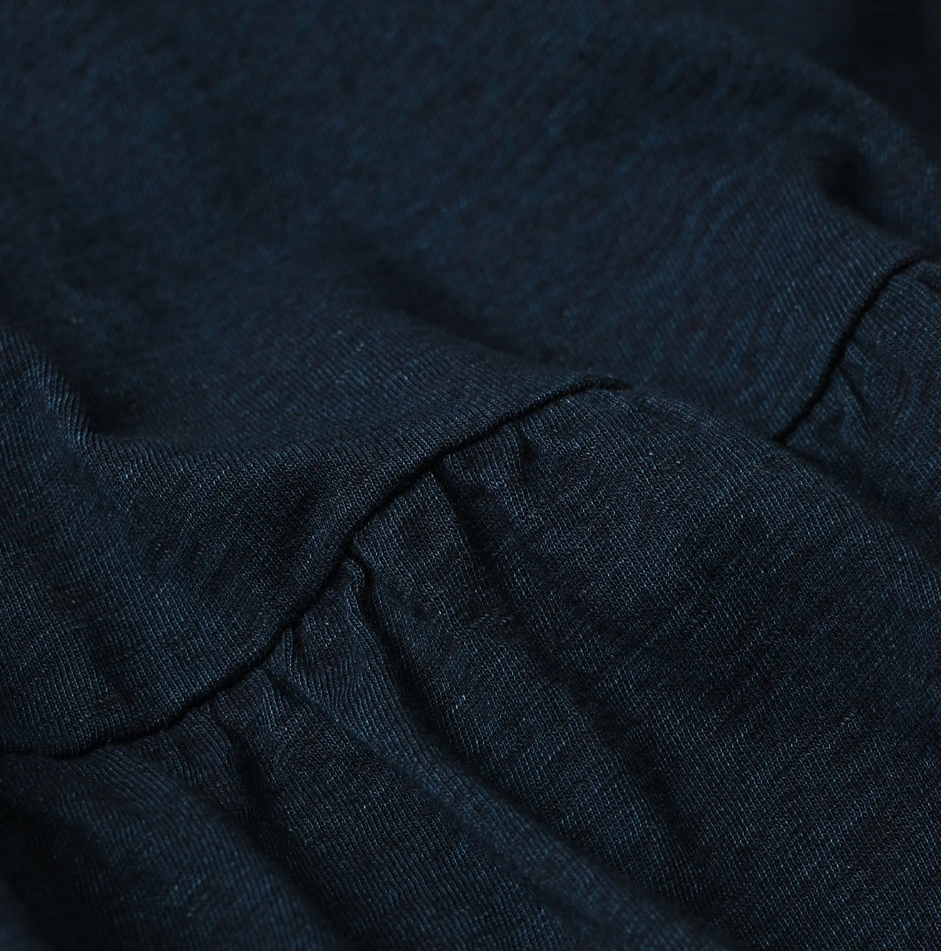 45R(フォーティファイブアール) |ピッコロゴプリントのギャザーMキャミ（インディゴ）