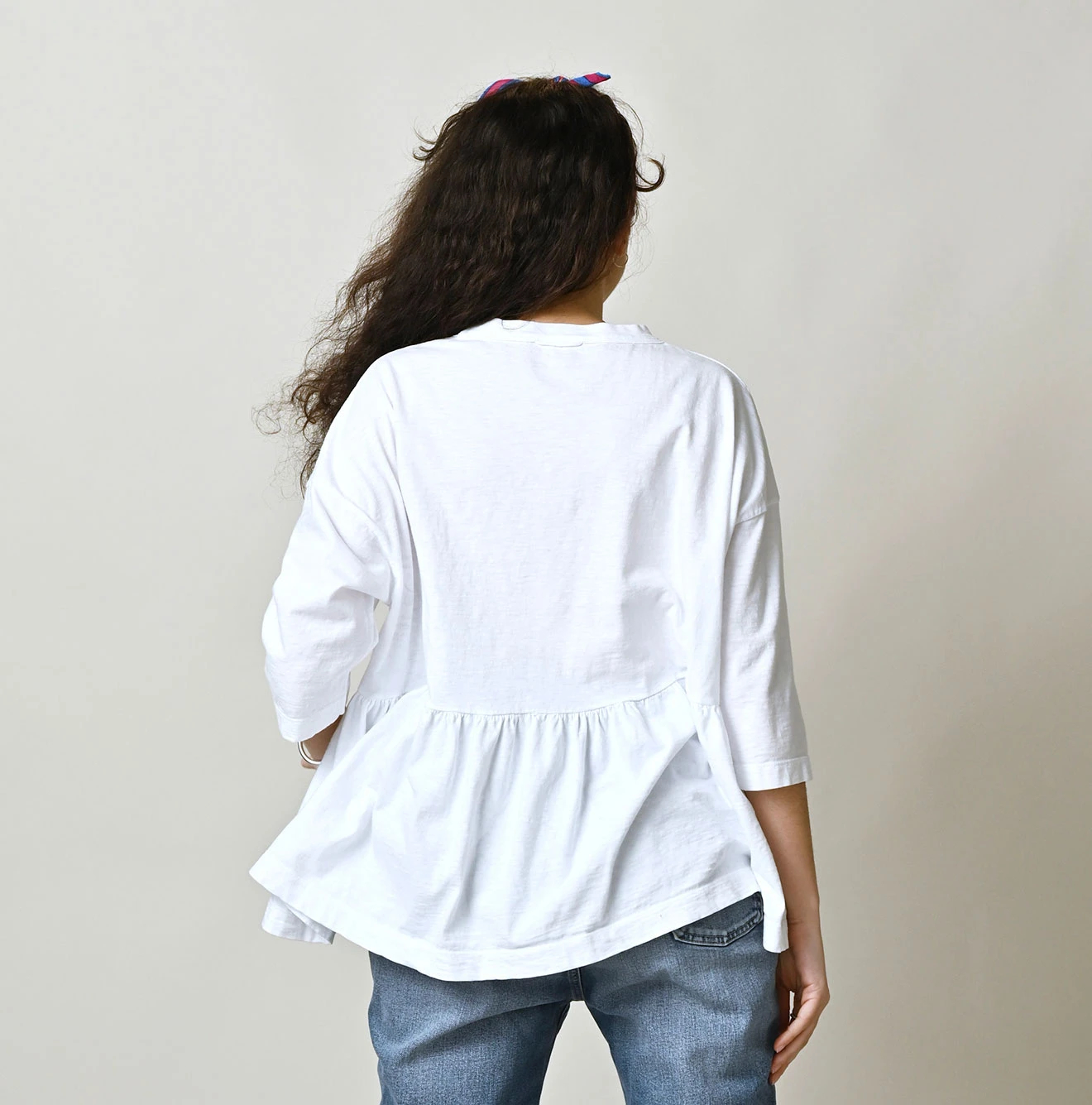 45R(フォーティファイブアール) |細フツラロゴプリントのギャザーMキャミ