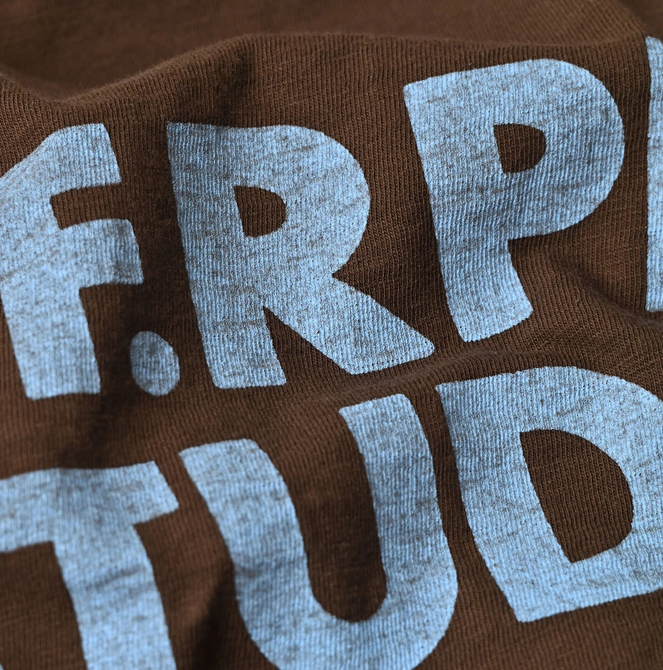 45R(フォーティファイブアール) |ボールドロゴプリントの908オーシャンTシャツ