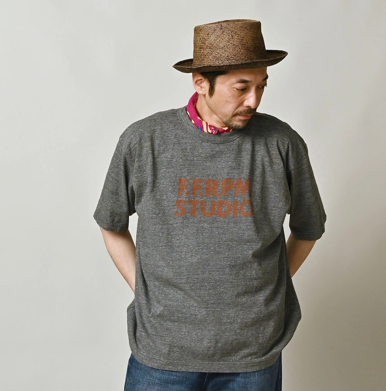 45R(フォーティファイブアール) |ボールドロゴプリントの908オーシャンTシャツ（トップ）