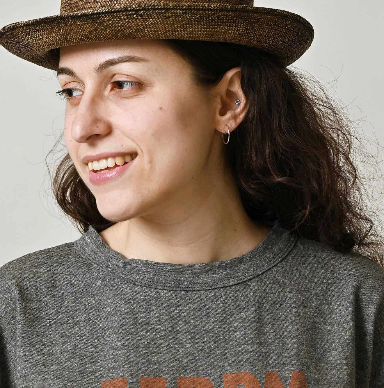 45R(フォーティファイブアール) |ボールドロゴプリントの908オーシャンTシャツ（トップ）