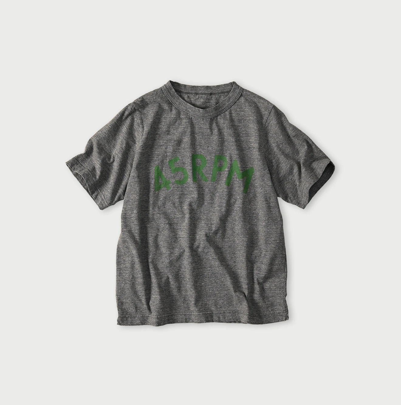 45R(フォーティファイブアール) |ビッグロゴプリントの908Tシャツ（トップ）