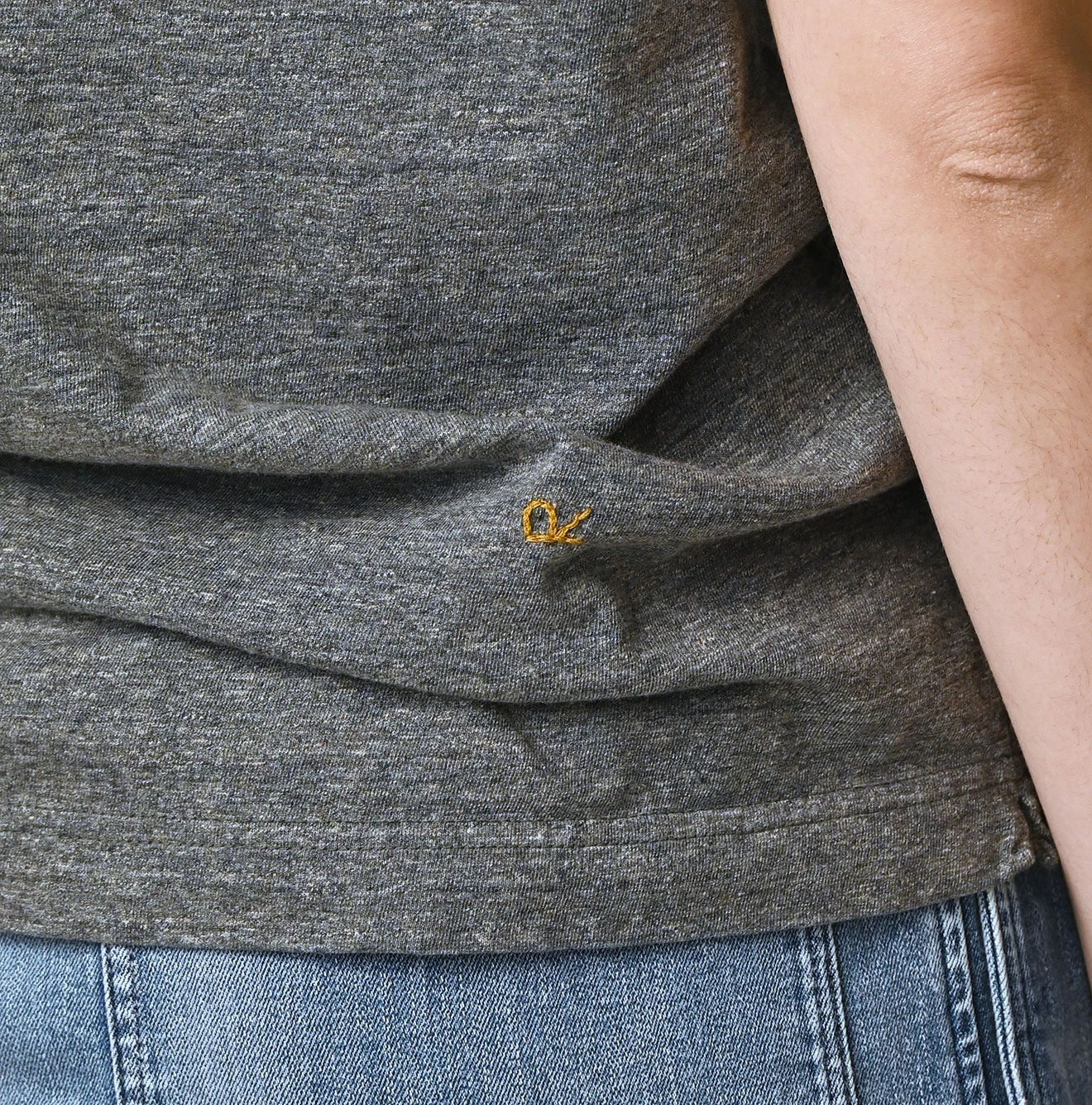 45R(フォーティファイブアール) |ビッグロゴプリントの908Tシャツ（トップ）