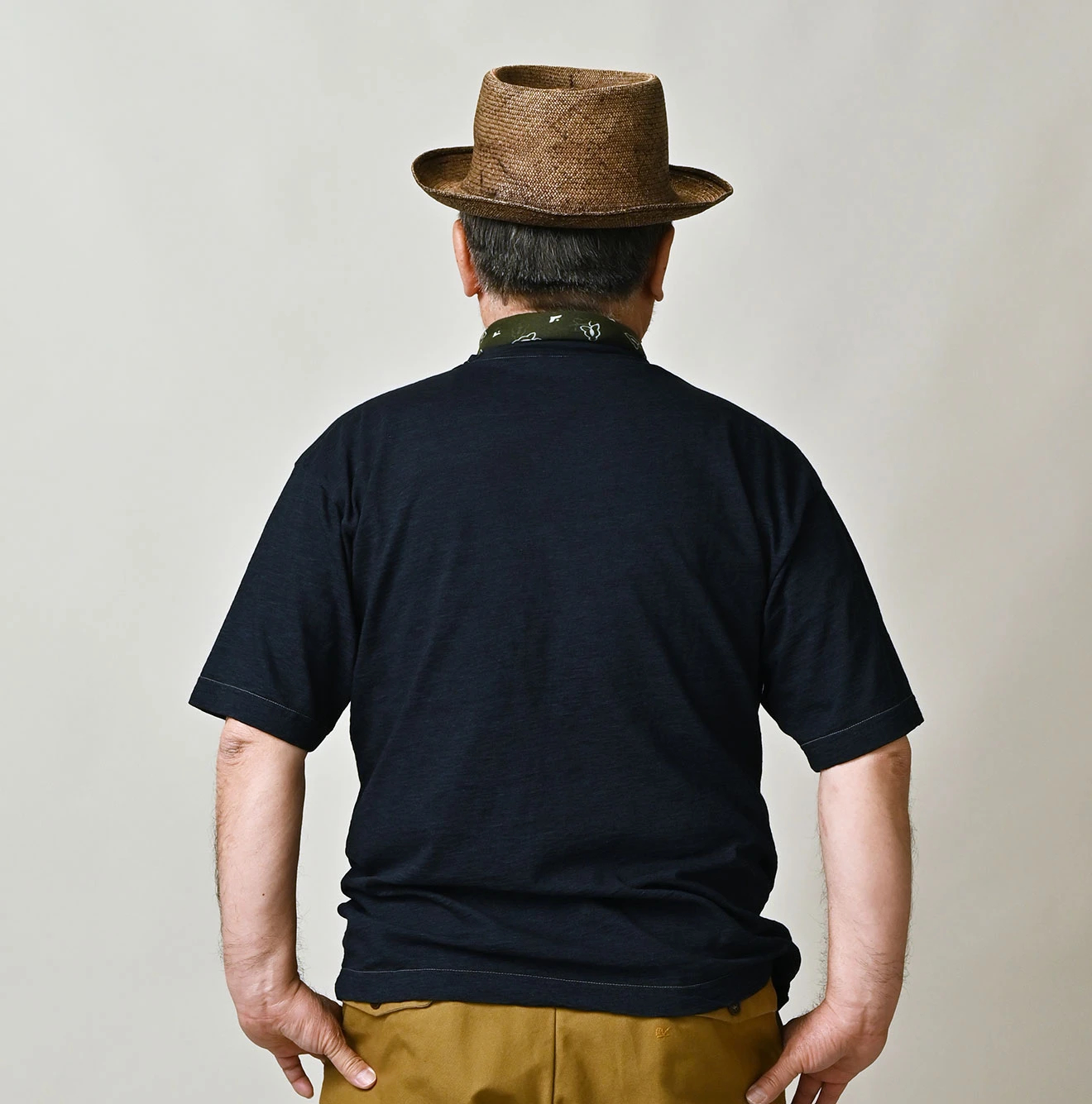 45R(フォーティファイブアール) |ビッグロゴプリントの908Tシャツ（インディゴ）