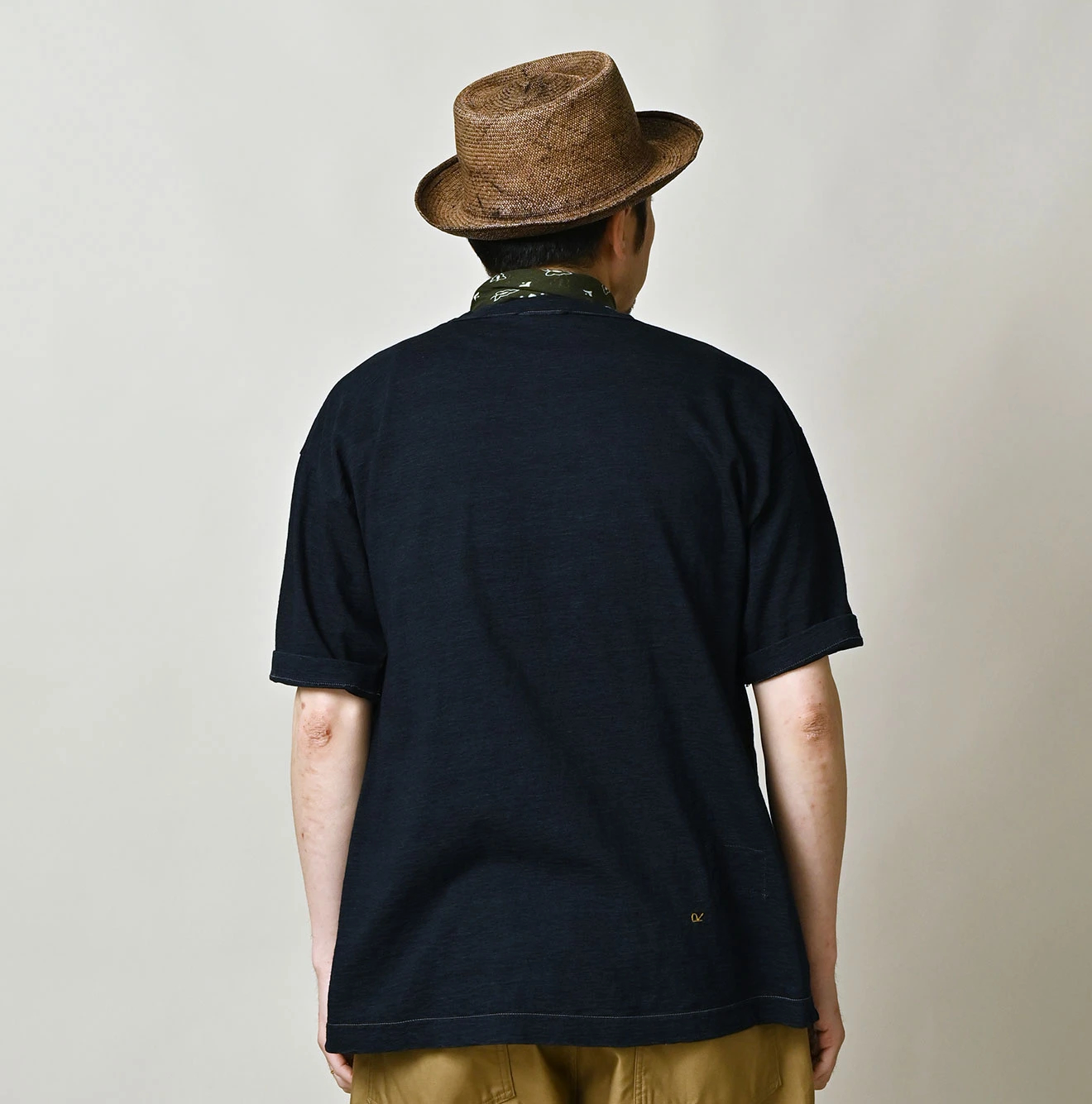 45R(フォーティファイブアール) |ボールドロゴプリントの908オーシャンTシャツ（インディゴ）