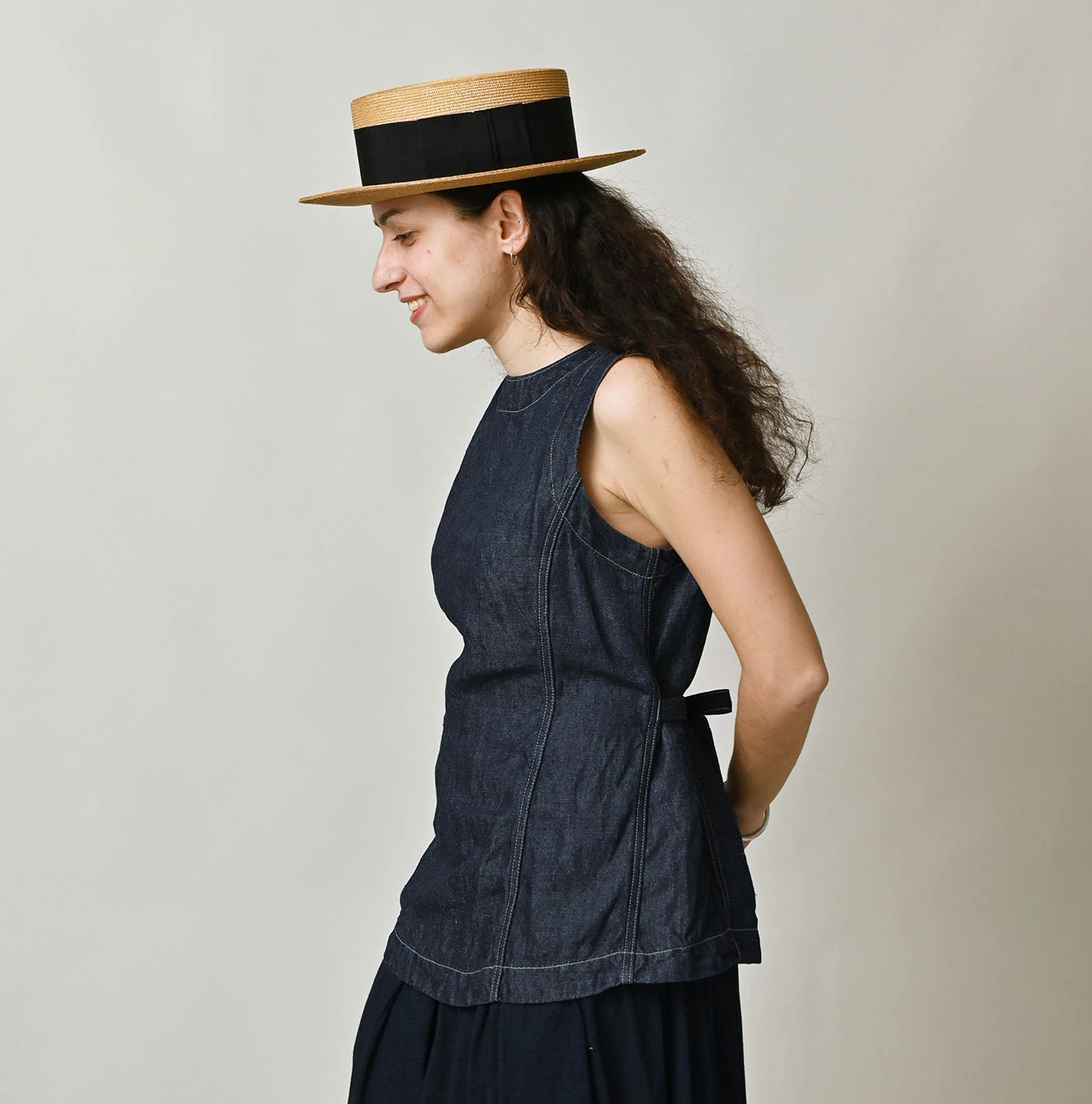 45R(フォーティファイブアール) |リネンデニムのオープンノースリーブ（濃）