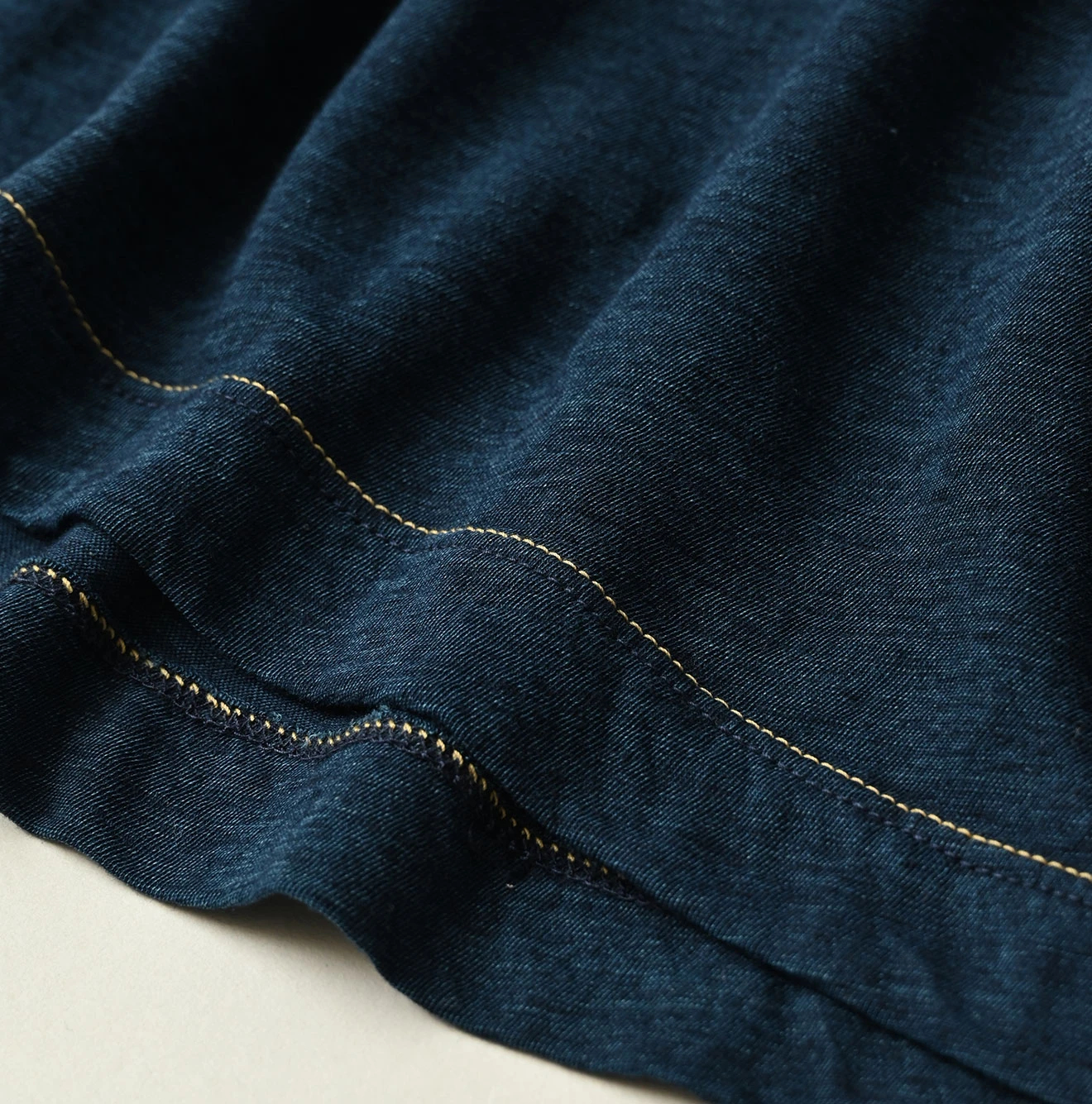 45R(フォーティファイブアール) |ガーゼ天竺のフレアキャミ（インディゴ）