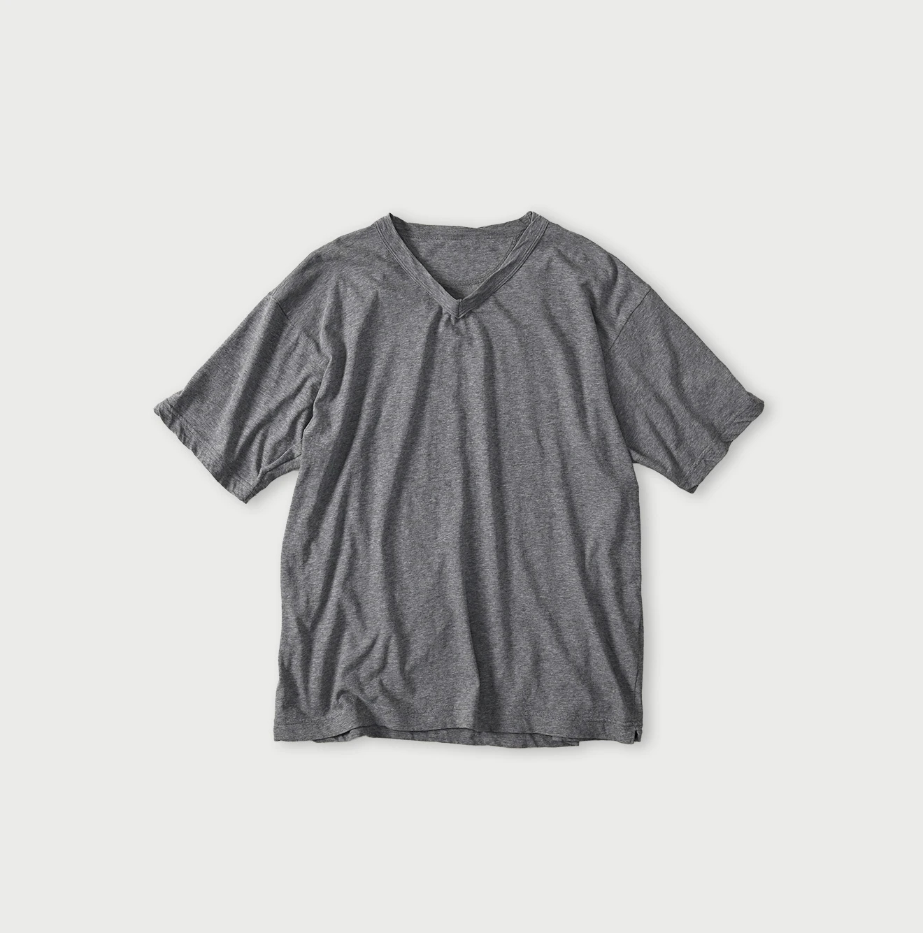 45R(フォーティファイブアール) |ガーゼ天竺の908浅VネックTシャツ