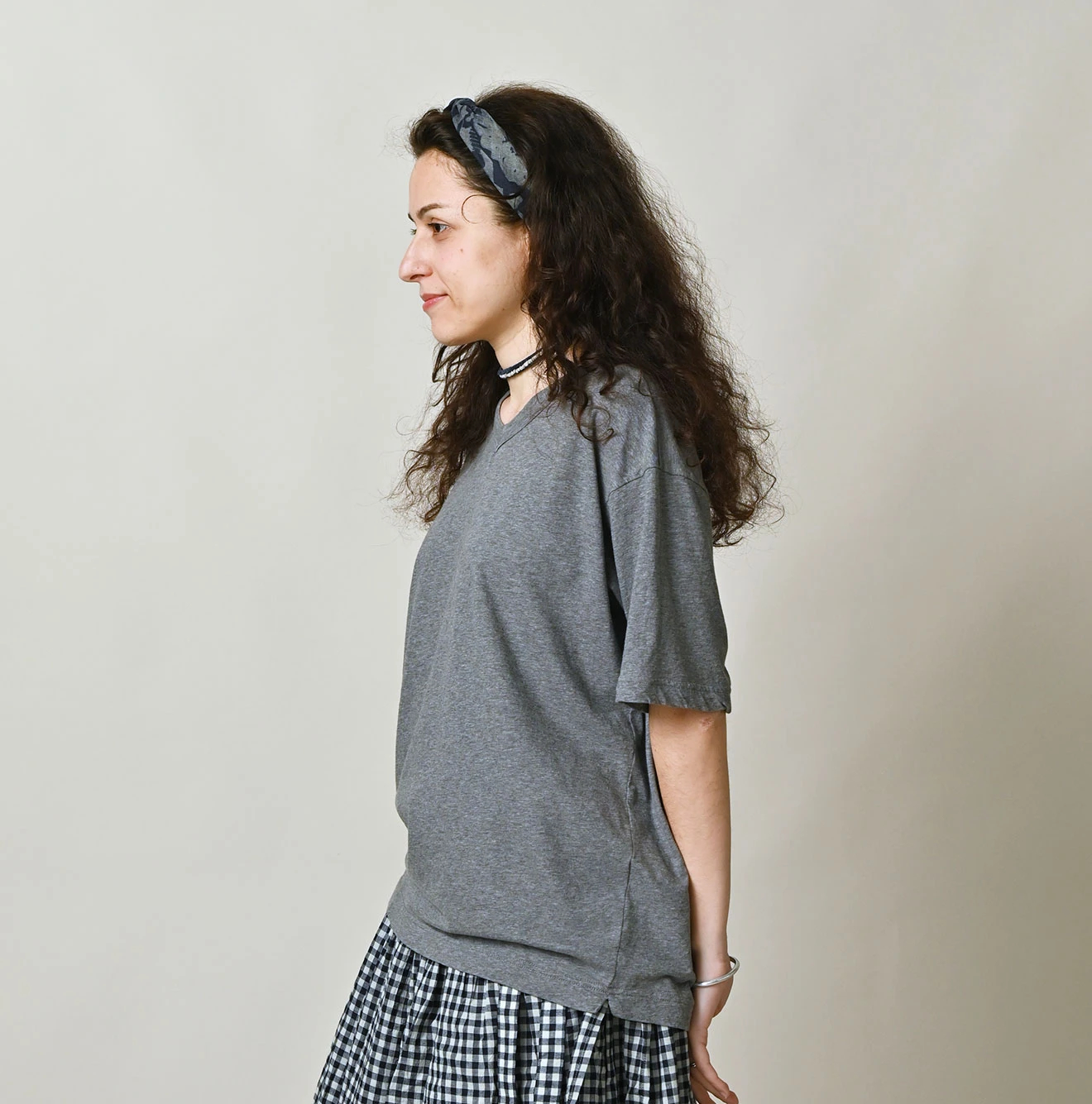 45R(フォーティファイブアール) |ガーゼ天竺の908浅VネックTシャツ