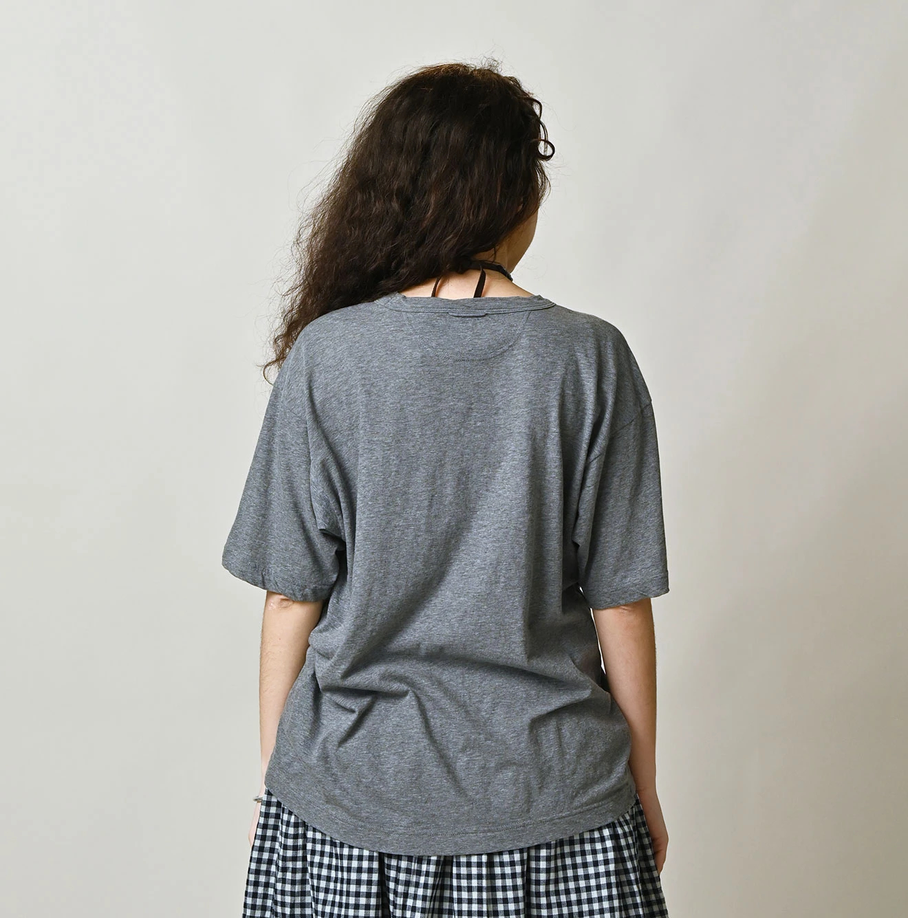 45R(フォーティファイブアール) |ガーゼ天竺の908浅VネックTシャツ