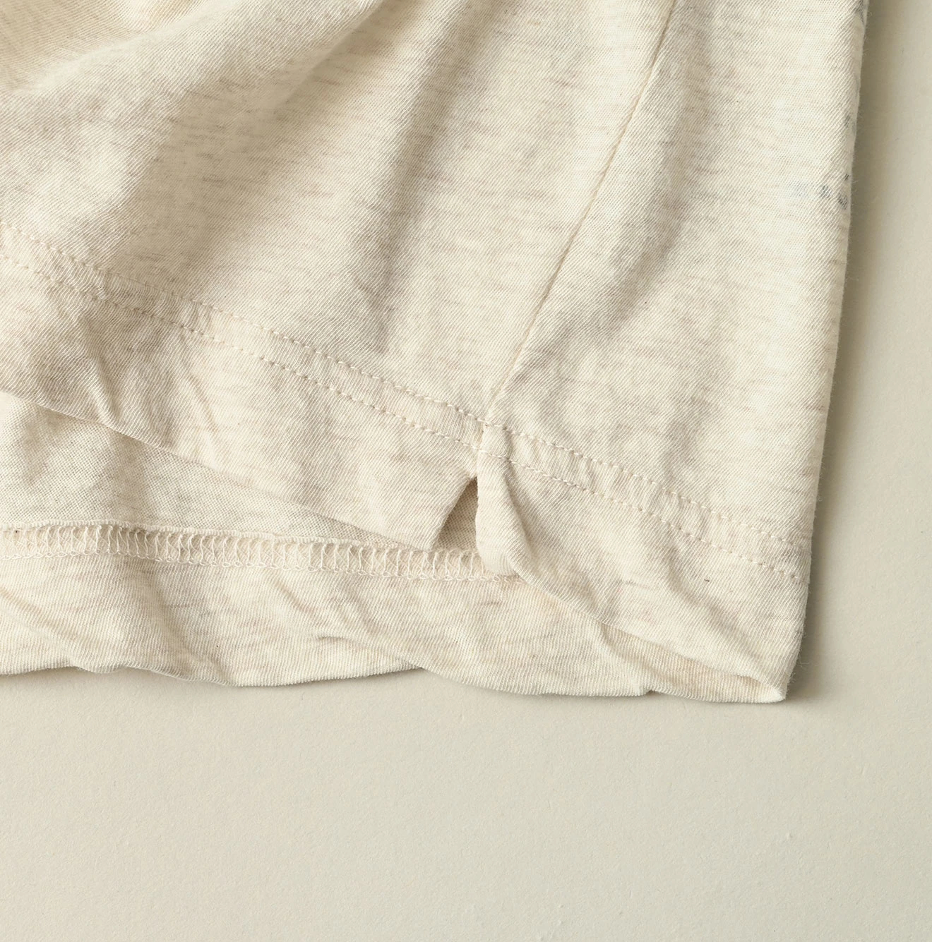 45R(フォーティファイブアール) |ガーゼ天竺の908浅VネックTシャツ