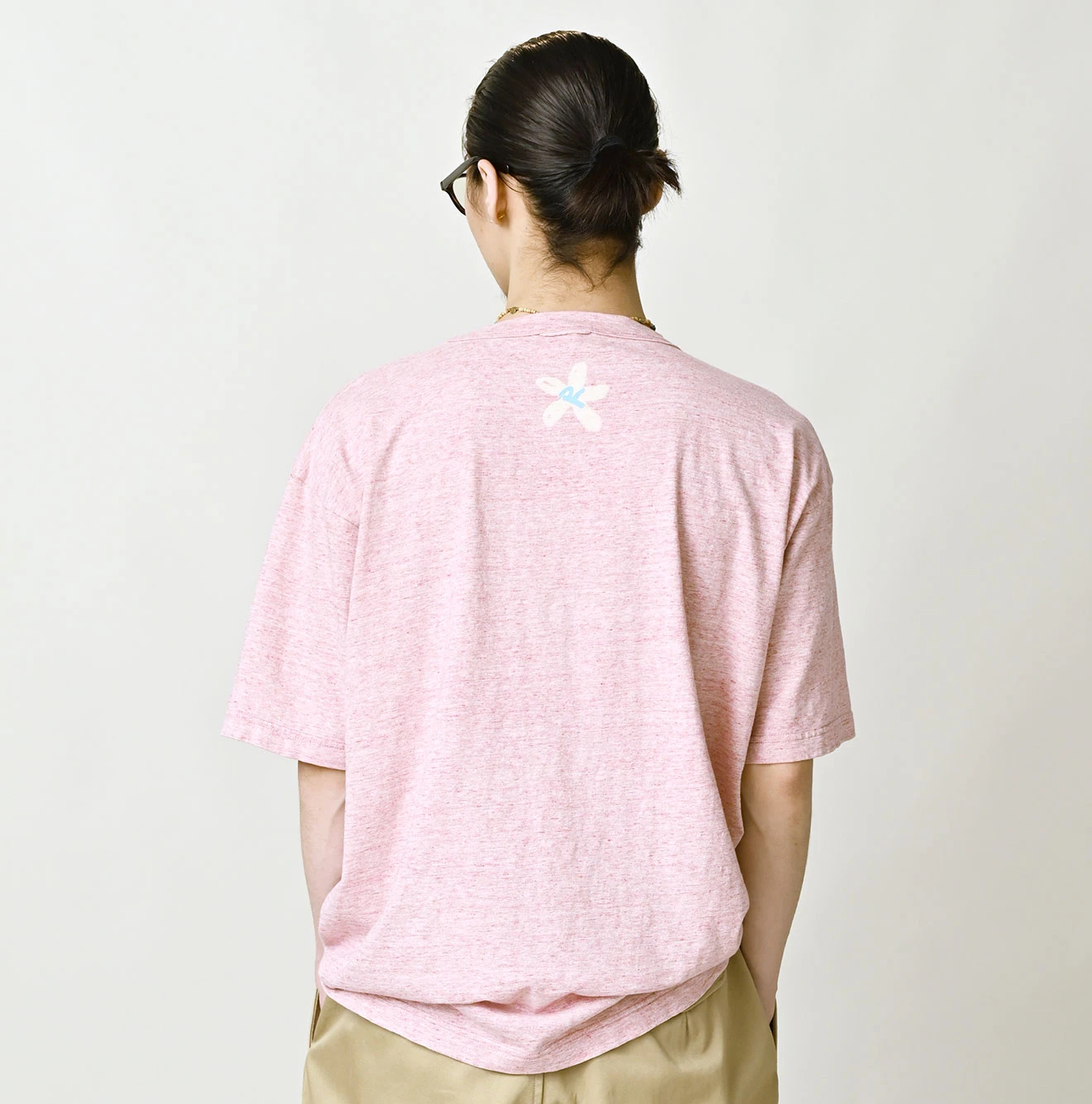 45R(フォーティファイブアール) |天竺ヒッピーフラワーロゴプリントの908オーシャンTシャツ（トップ）
