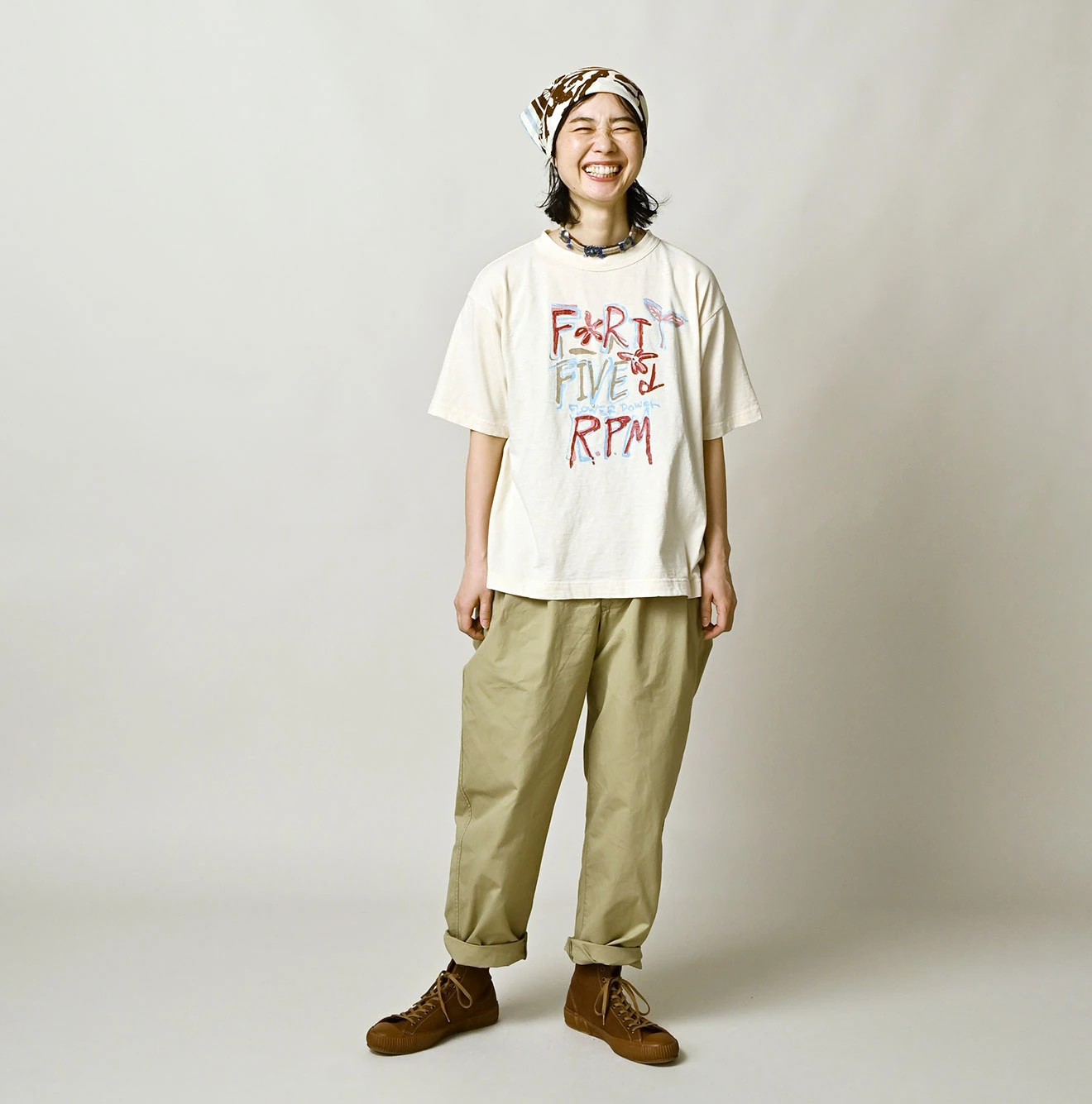 45R(フォーティファイブアール) |天竺ヒッピーフラワーロゴプリントの908オーシャンTシャツ