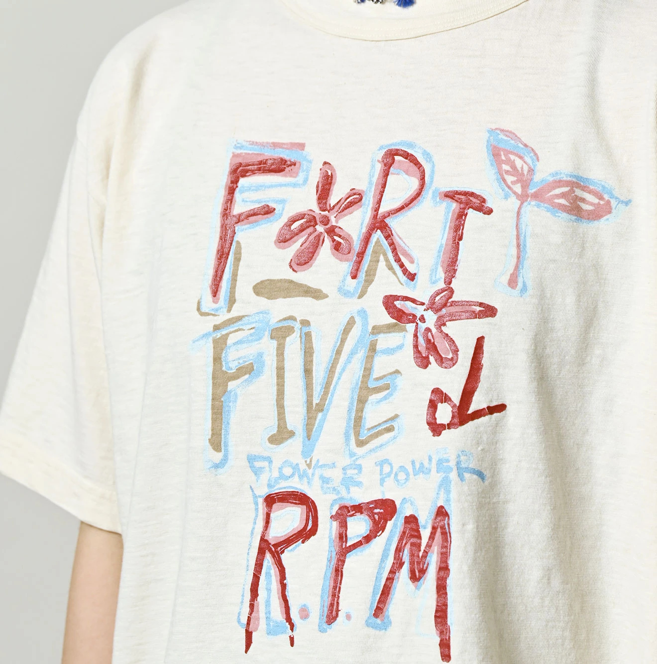 45R(フォーティファイブアール) |天竺ヒッピーフラワーロゴプリントの908オーシャンTシャツ